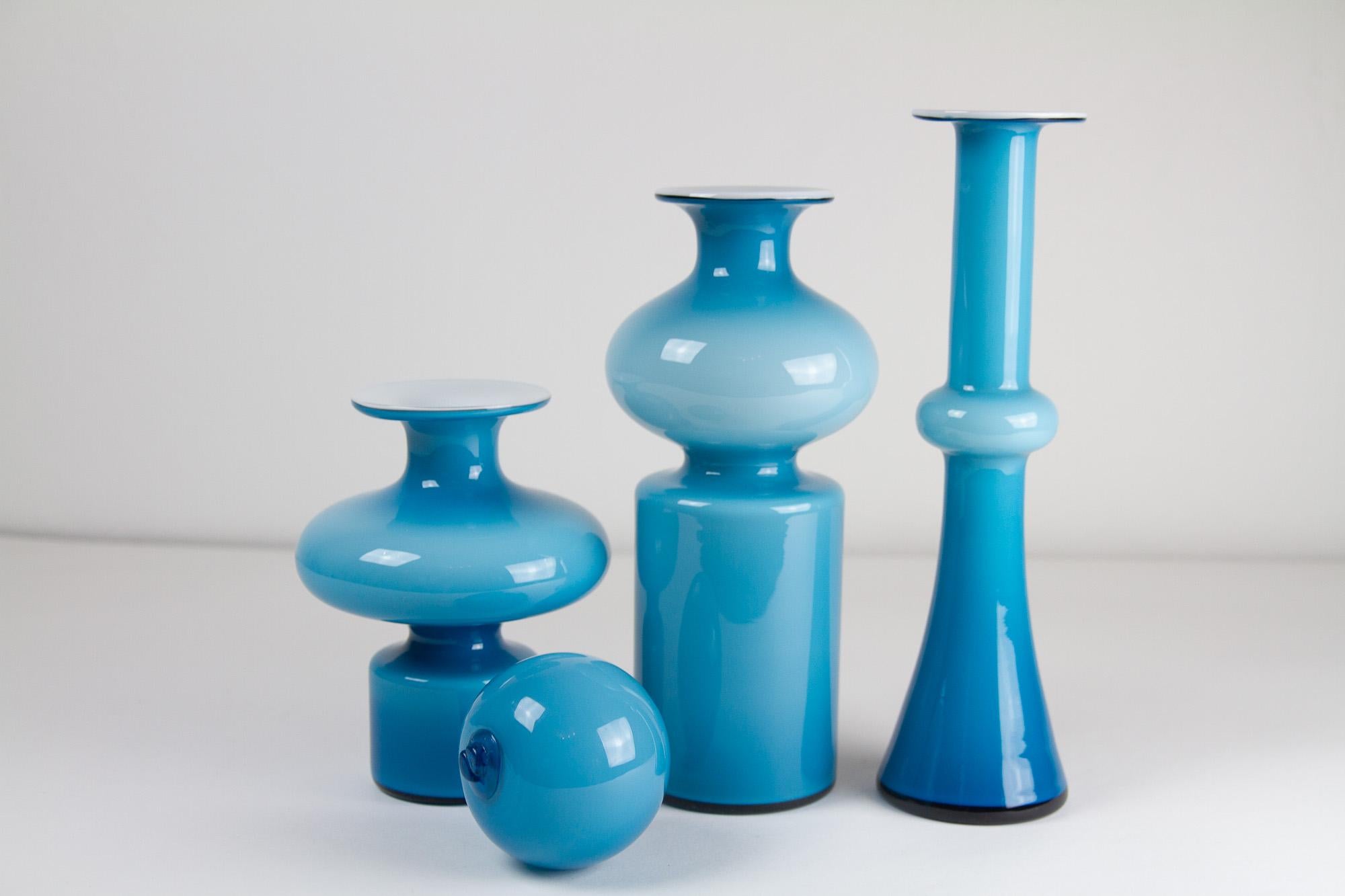 Milieu du XXe siècle Vases Carnaby vintage danois par Per Lütken pour Holmegaard 1960, ensemble de 3 en vente