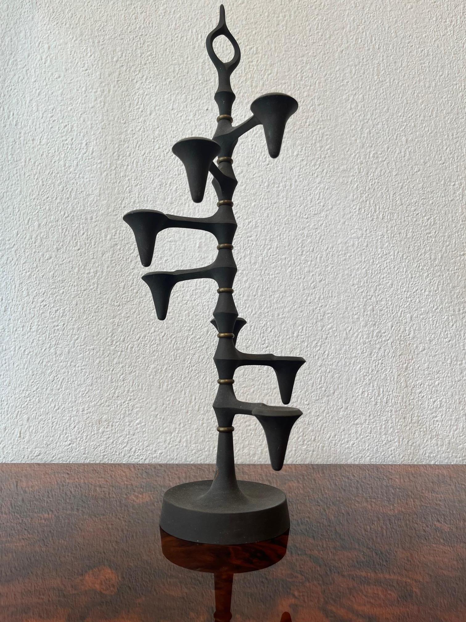 vintage cast iron adjustable candlestick made in Denmark by Jens Quistgaard produced by Dansk ca. 1960
H 48 x D 20 cm
Signed under the base
