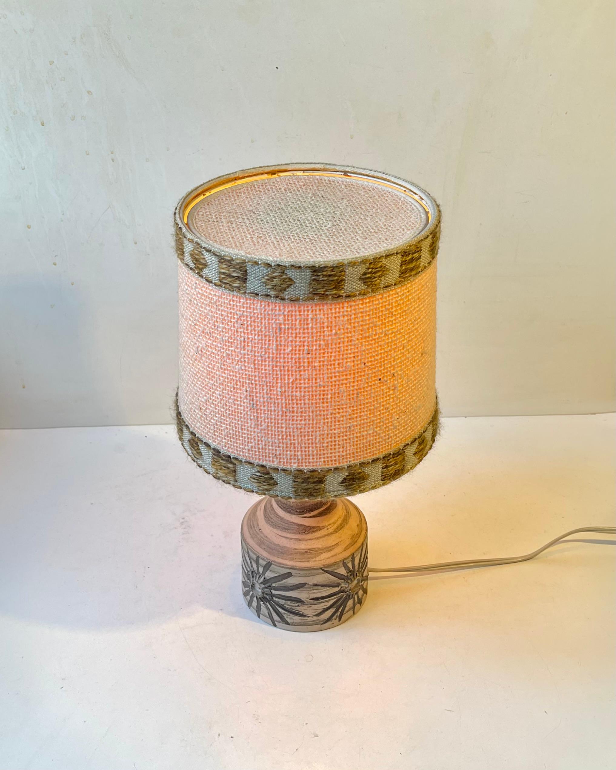 Vintage Danish Ceramic Hippie Table Lamp with Painted Flowers, 1970s In Good Condition For Sale In Esbjerg, DK