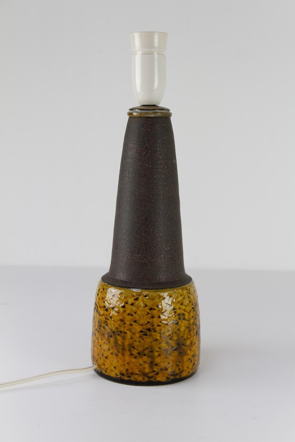 Milieu du XXe siècle Lampe de table vintage en céramique danoise par Nils Kähler, années 1960. en vente