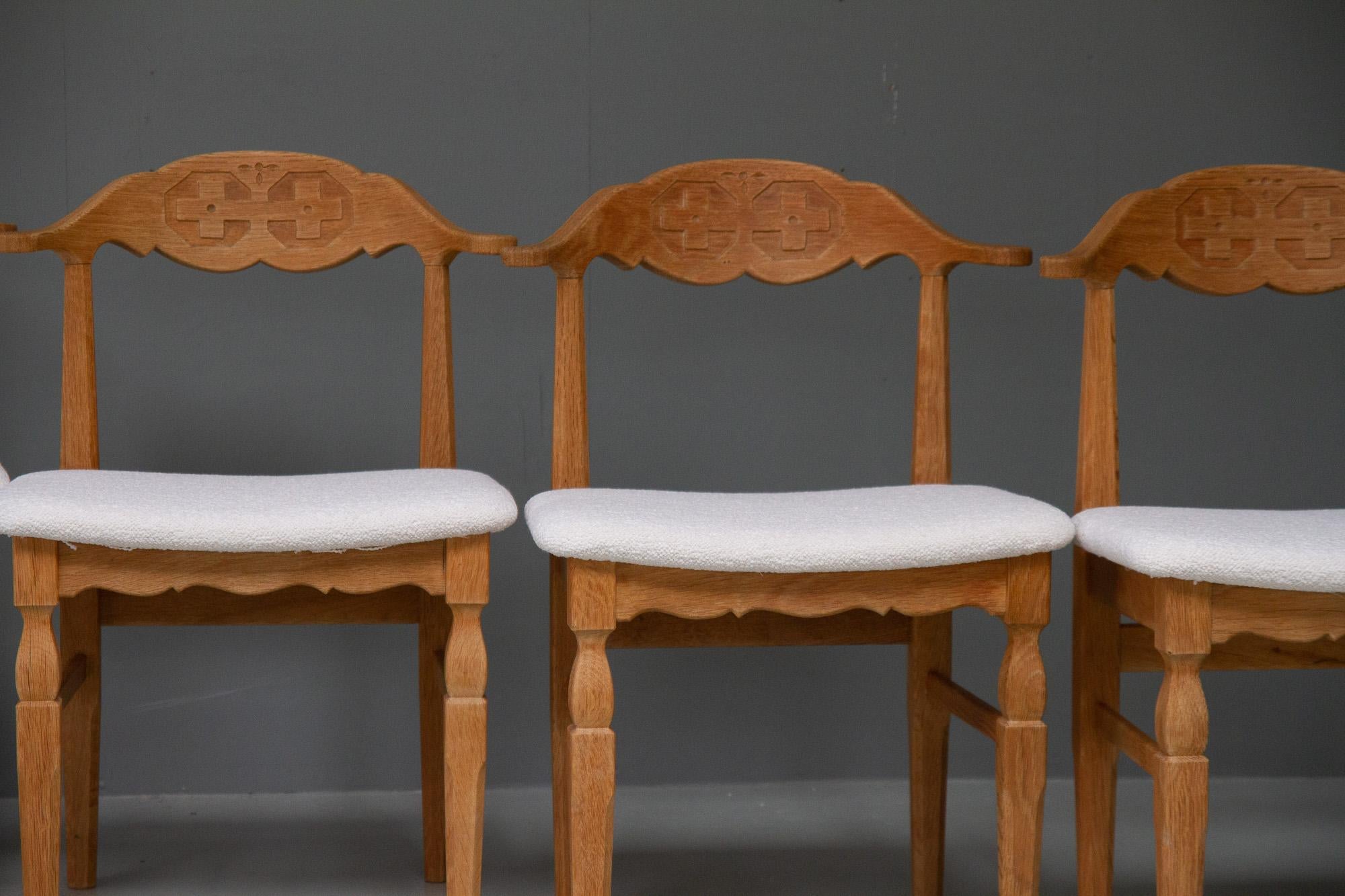 Vintage Danish Chairs in Oak and Bouclé by Henning Kjærnulf 1960s, Set of 6 15