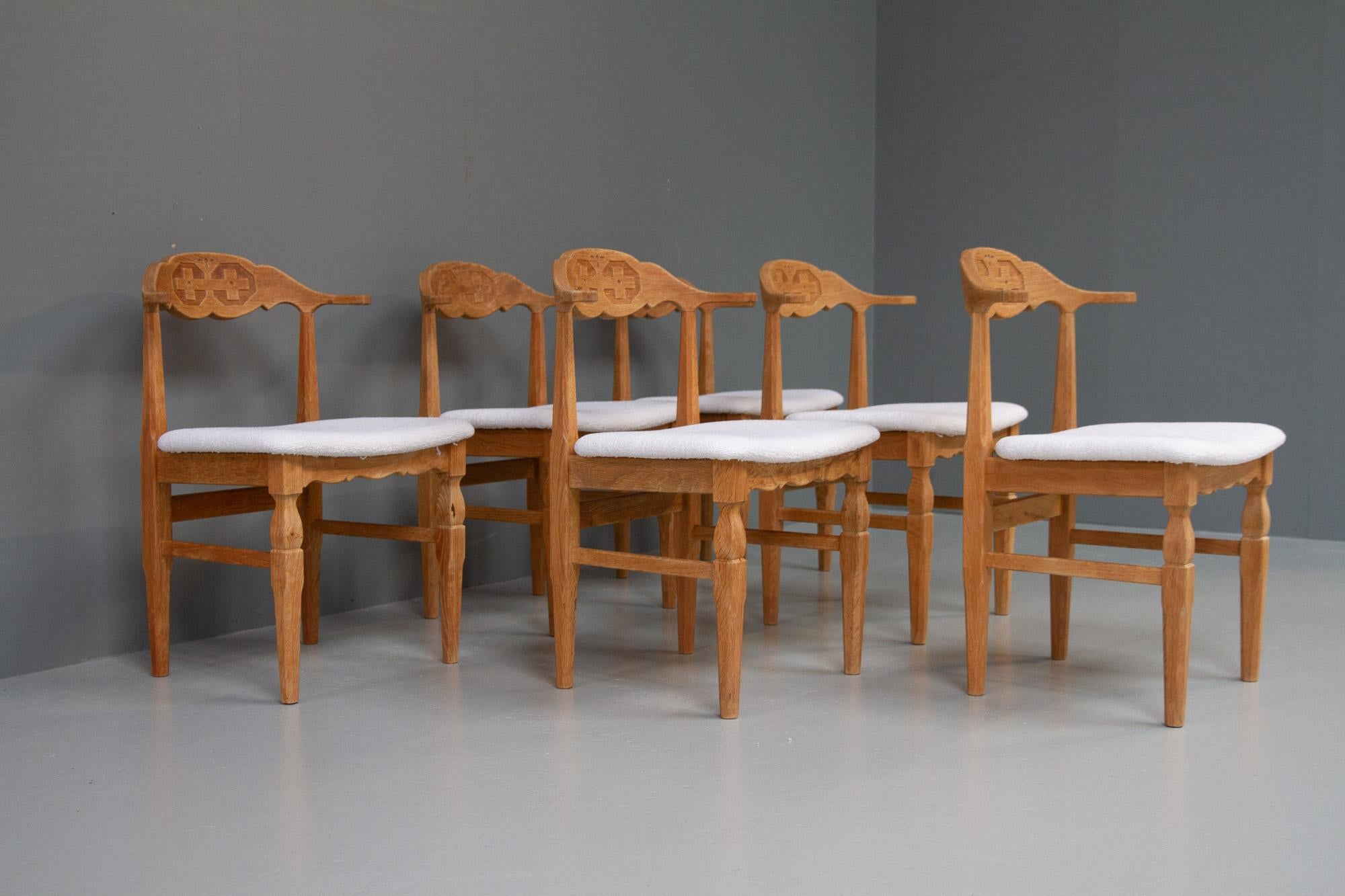 Scandinavian Modern Vintage Danish Chairs in Oak and Bouclé by Henning Kjærnulf 1960s, Set of 6