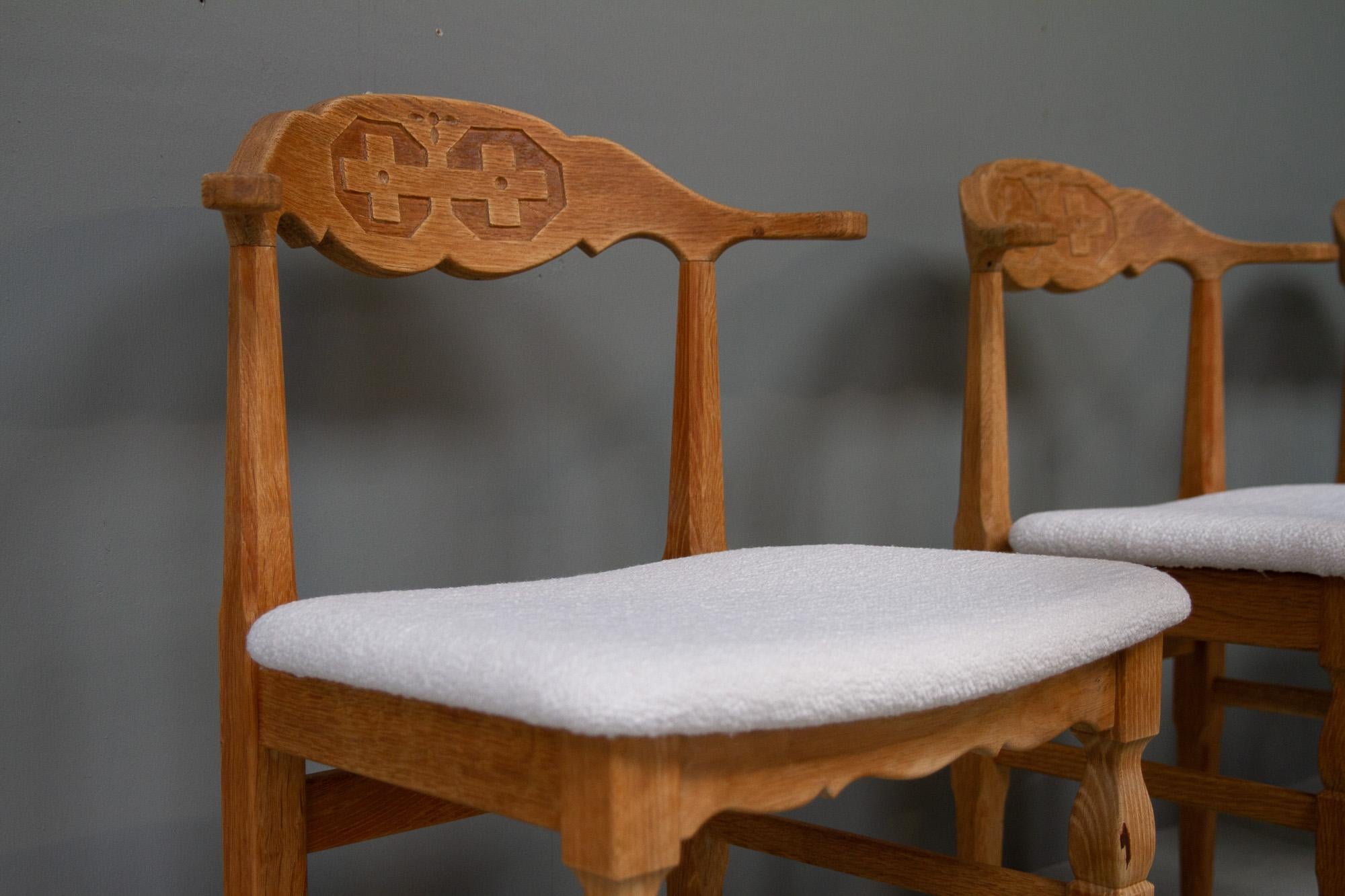 Vintage Danish Chairs in Oak and Bouclé by Henning Kjærnulf 1960s, Set of 6 2
