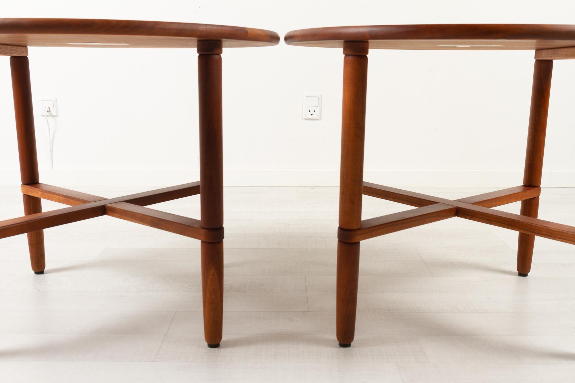 Tables d'appoint danoises vintage en cerisier par Haslev Møbelsnedkeri, années 1990, lot de 2 en vente 3