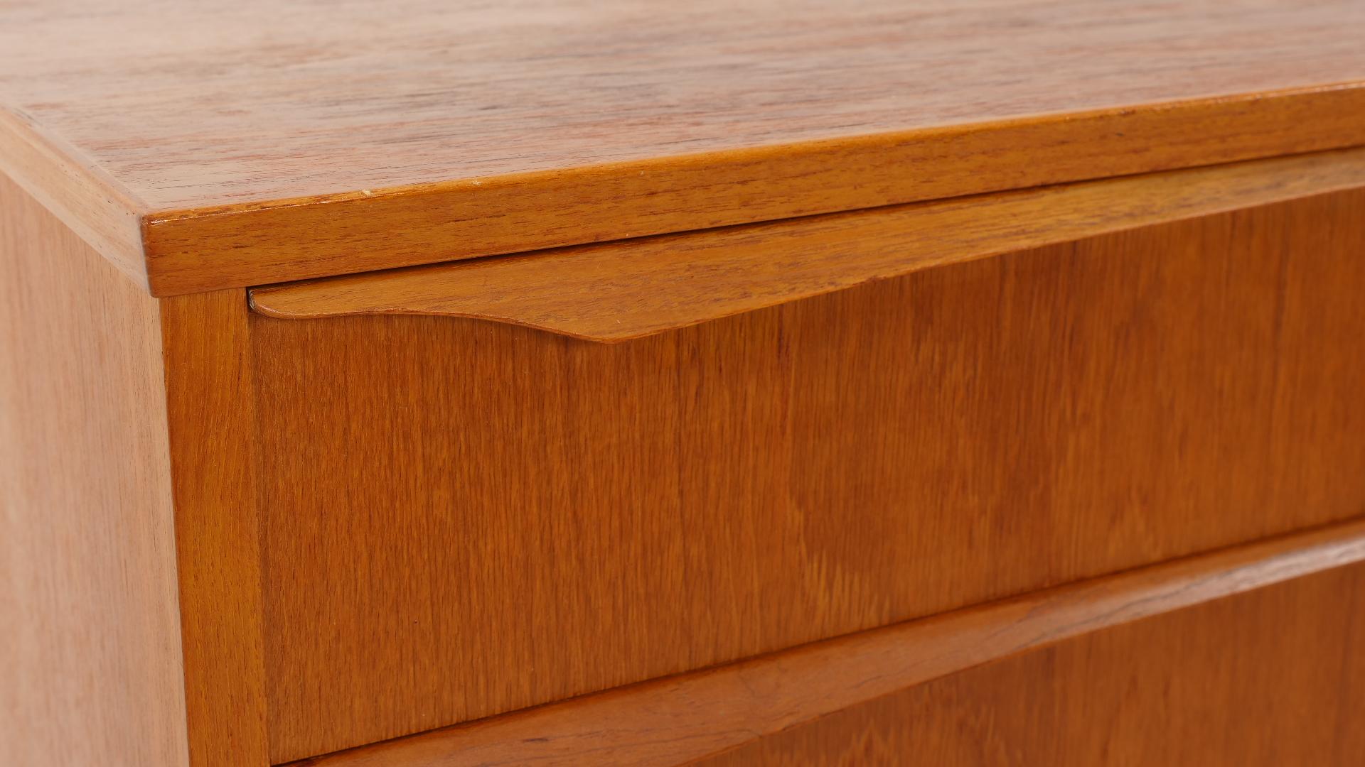 Vintage Danish chest of drawers  Teak  6 drawers  108 cm For Sale 5