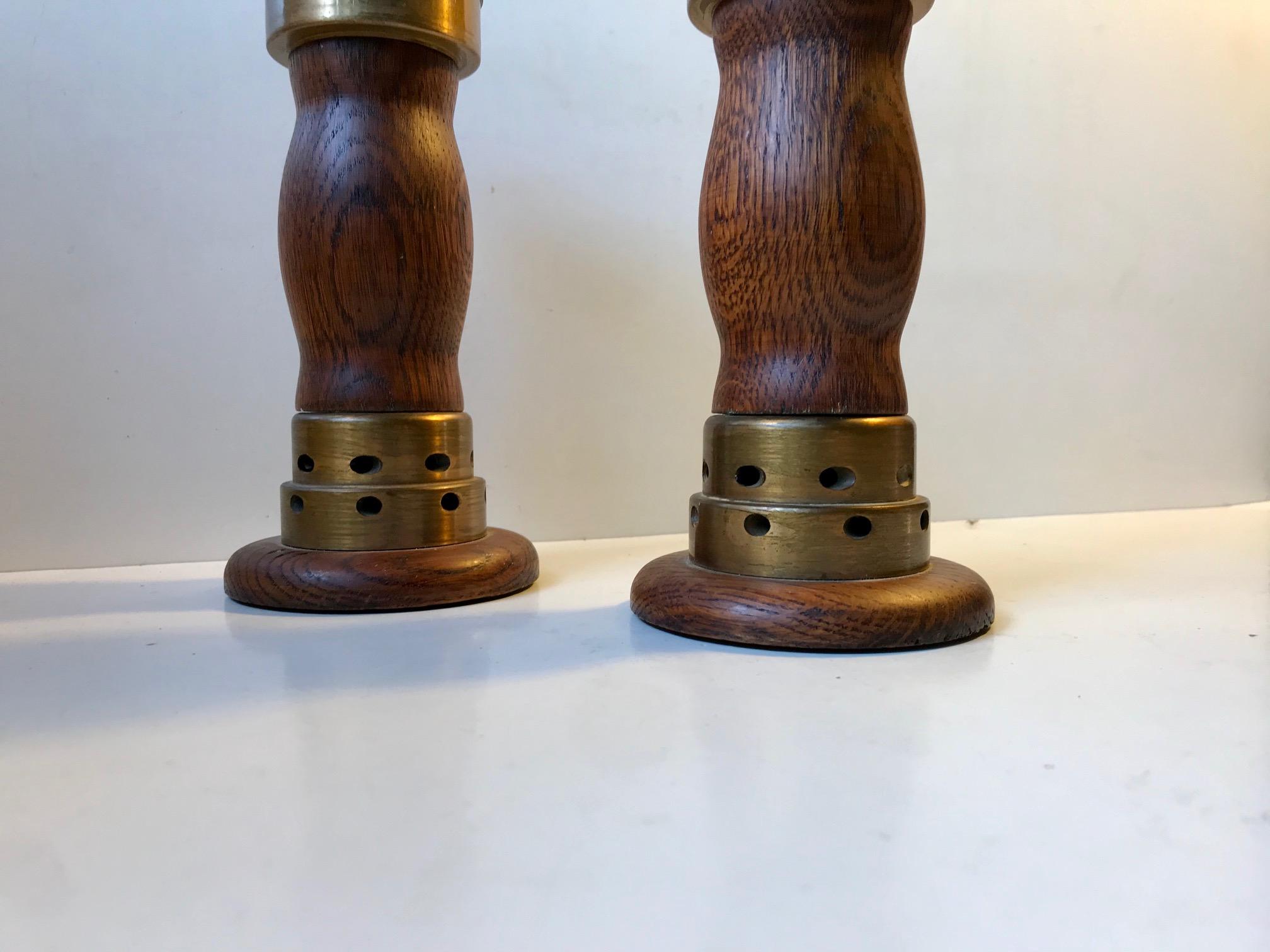 Vintage Danish Church Candleholders in Oak and Bronze, 1950s, Set of 2 In Good Condition For Sale In Esbjerg, DK