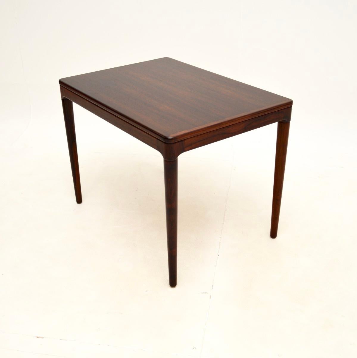 Mid-Century Modern Table basse / d'appoint vintage danoise par Arne Hovmand-Olsen pour Mogens Kol en vente