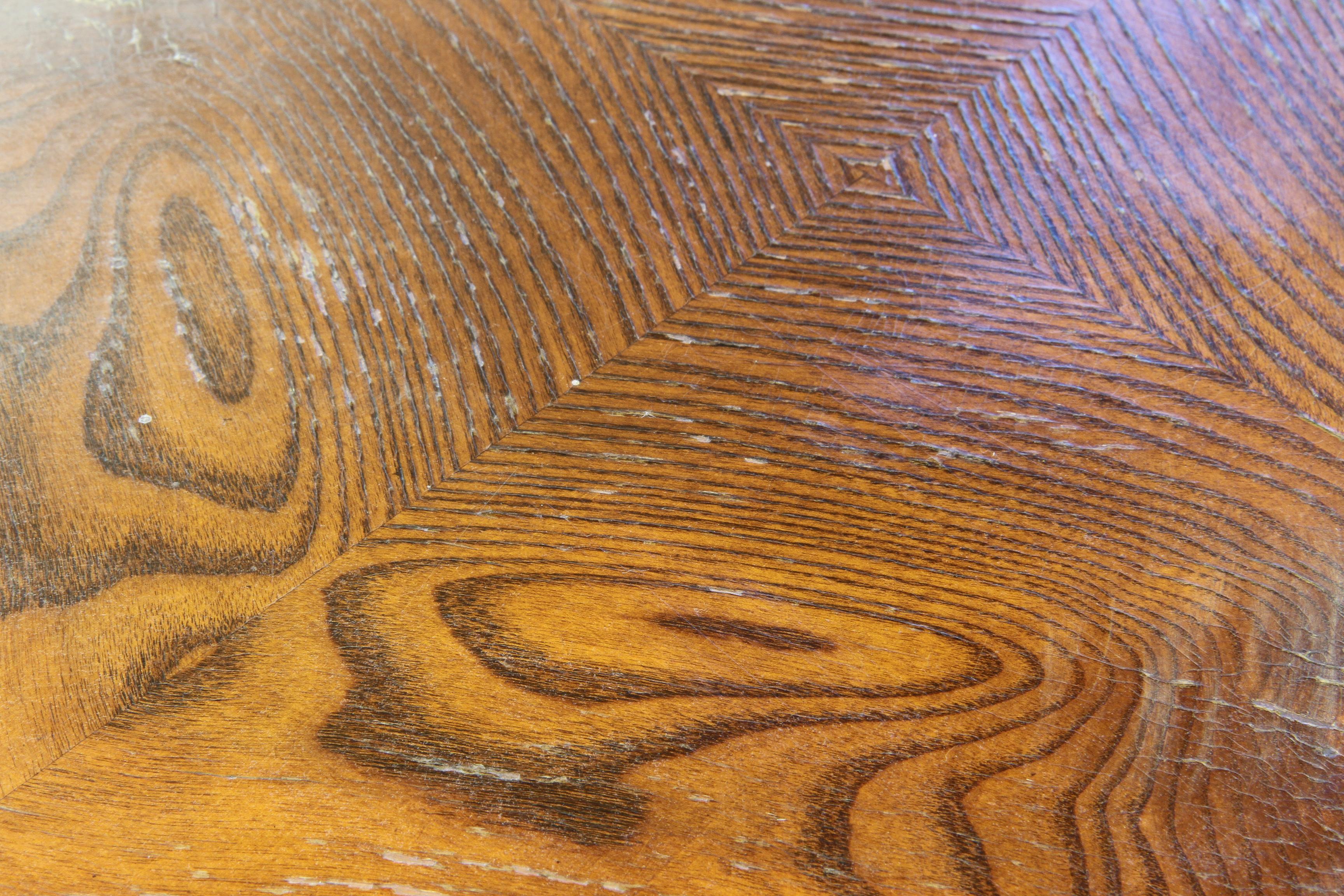 Table basse danoise vintage, design des années 1920 en vente 9