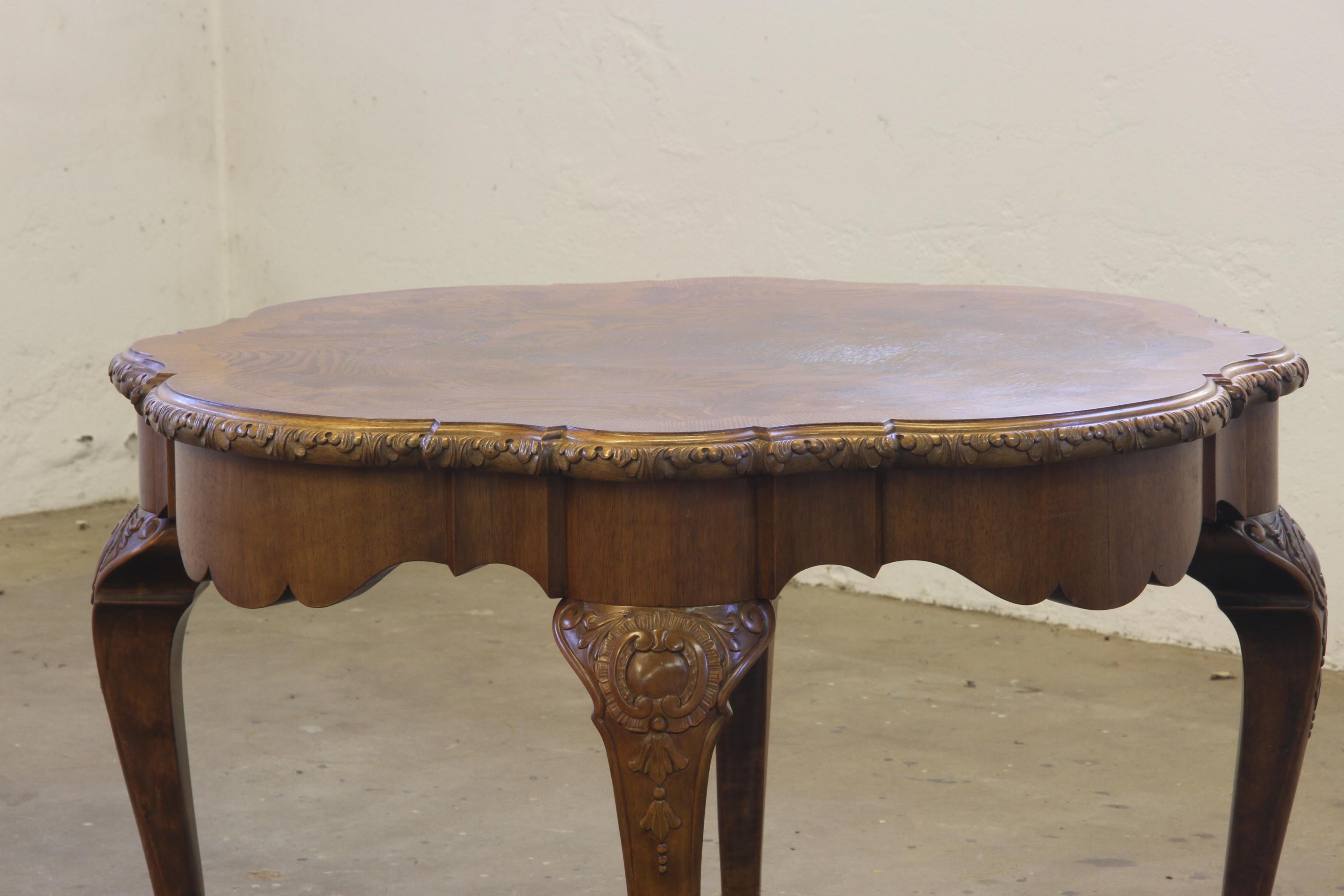 Danois Table basse danoise vintage, design des années 1920 en vente