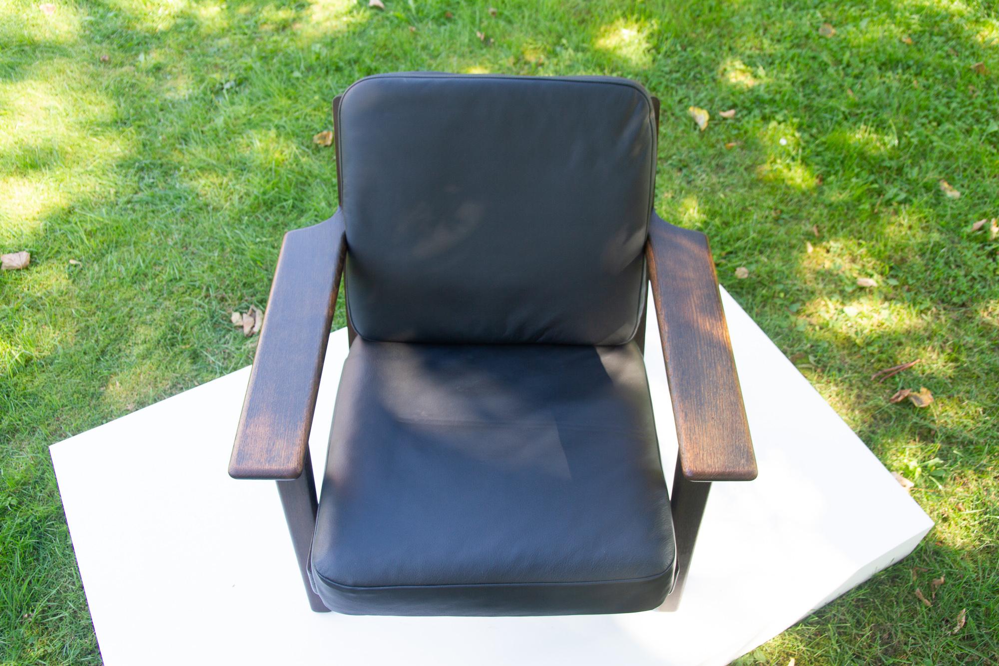 Vintage Danish Dark Oak Lounge Chair GE290 by Hans J. Wegner, 1970s For Sale 4