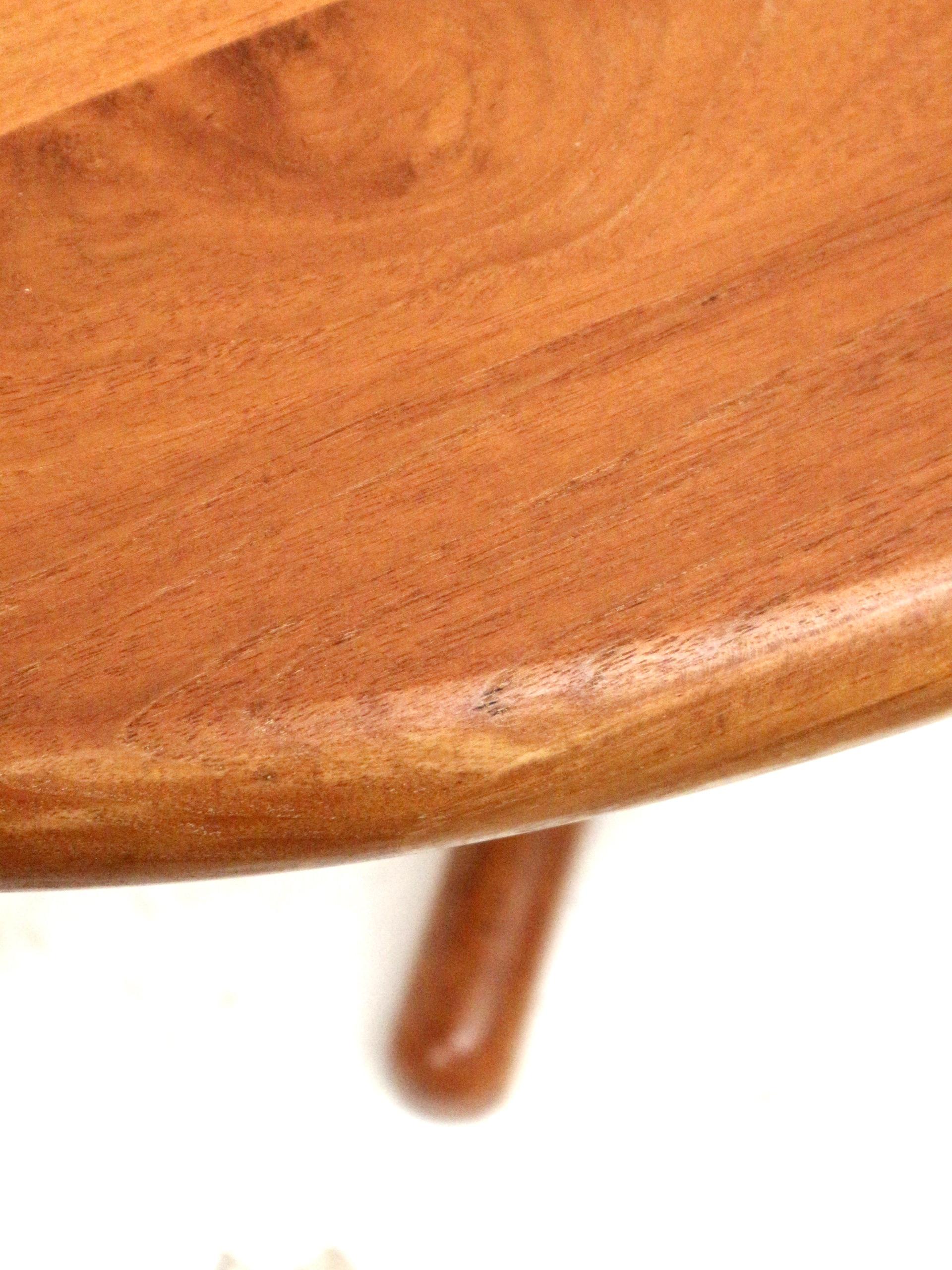 Table basse danoise design vintage en bois de teck massif fabriquée dans les années 60 en vente 1
