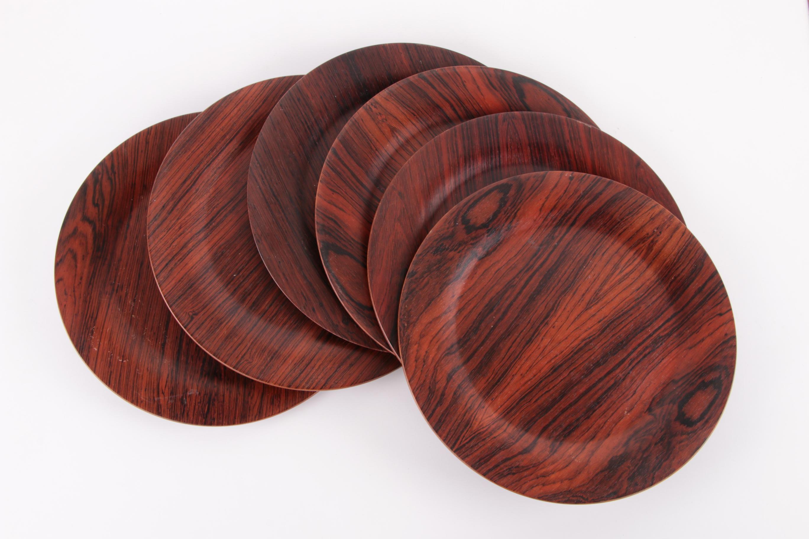 Vintage Danish Design darkwood plates Set of 6 1960s


This is a beautiful set of 6 wooden bottom plates.

Made in Denmark in the 1960s.

Beautiful wavy movements over these beautiful plates.

Elegant and chic wooden signs are something