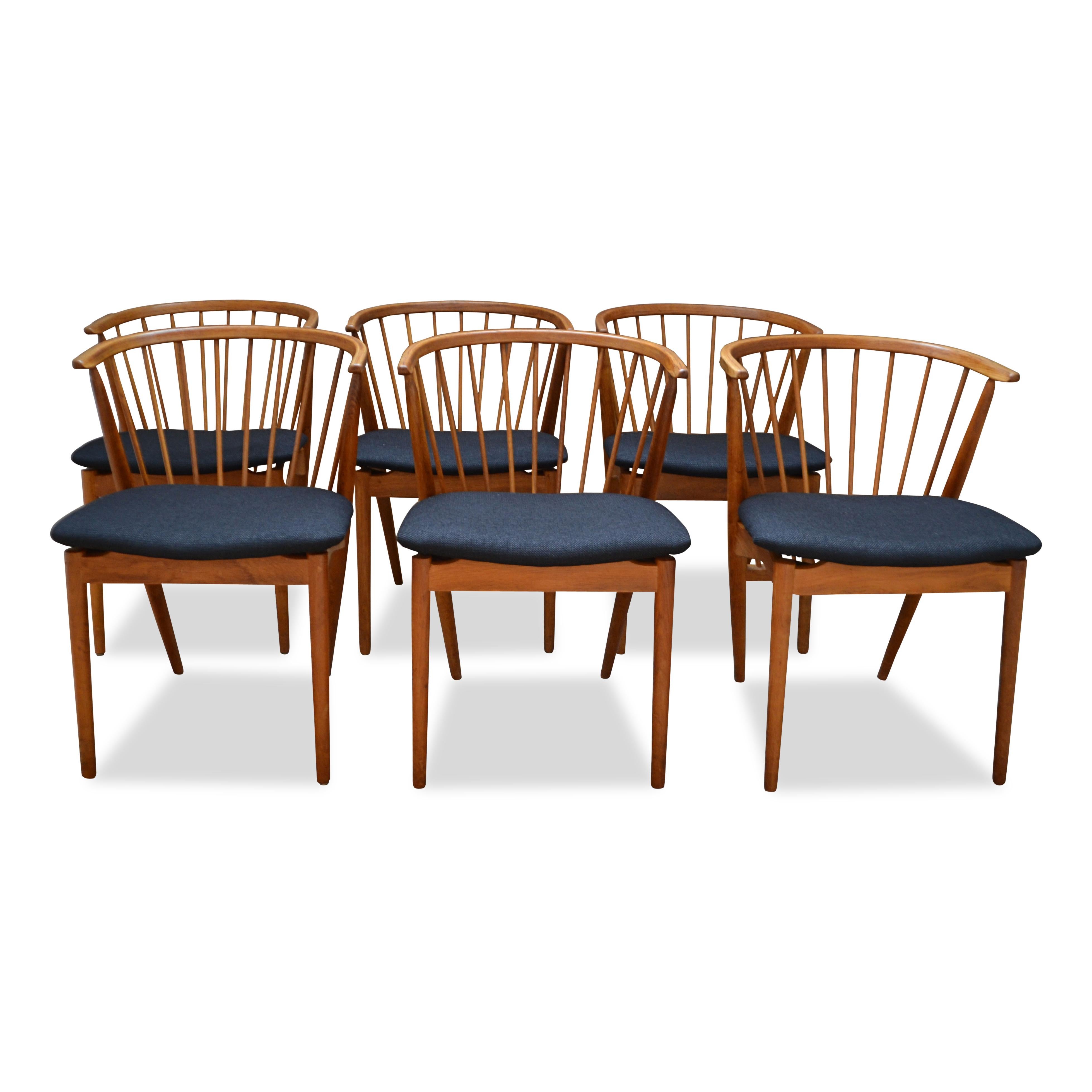 Mid-Century Modern Chaises de salle à manger vintage en chêne design danois Helge Sibast no.6 en vente