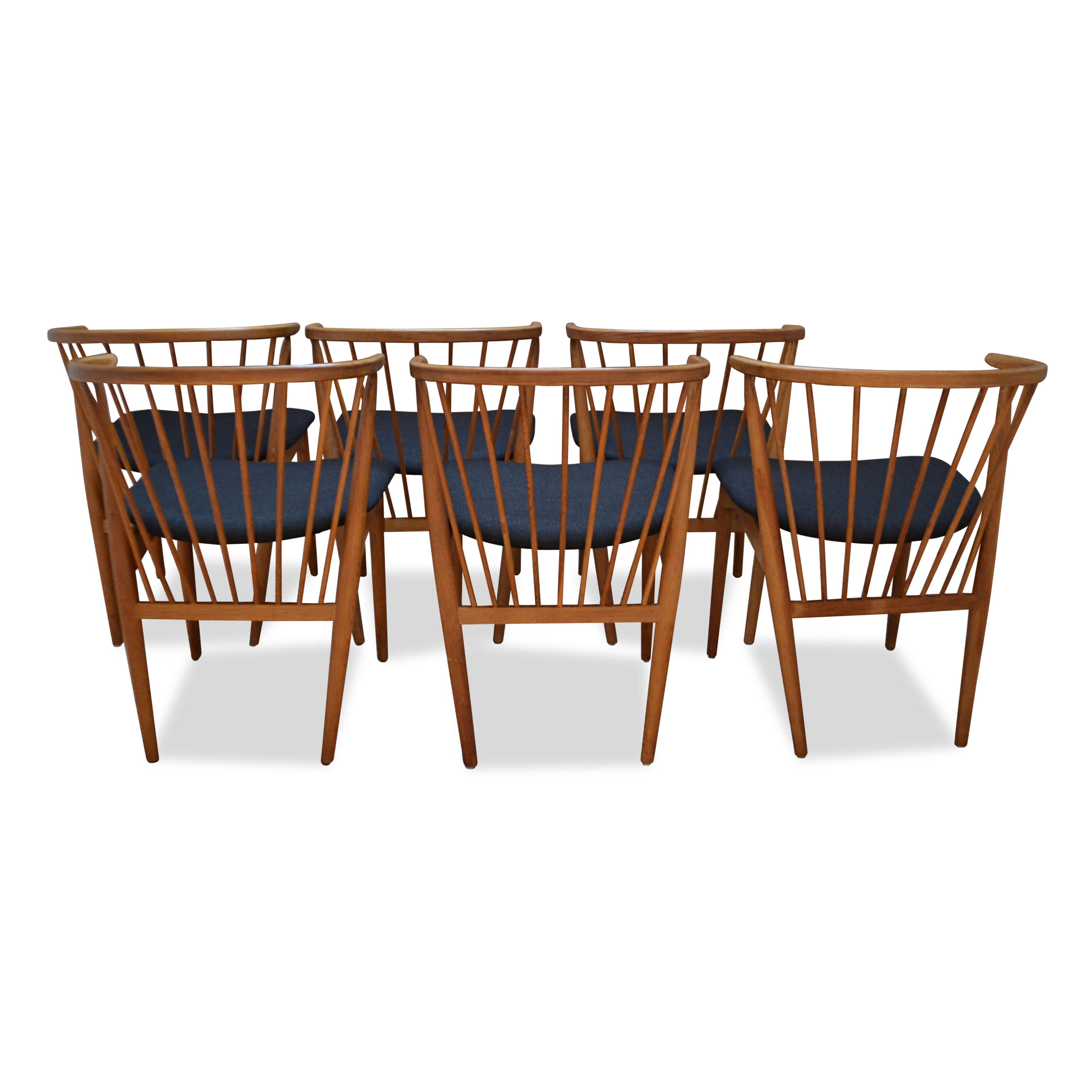 Mid-20th Century Vintage Danish design Helge Sibast no.6 oak dining chairs For Sale