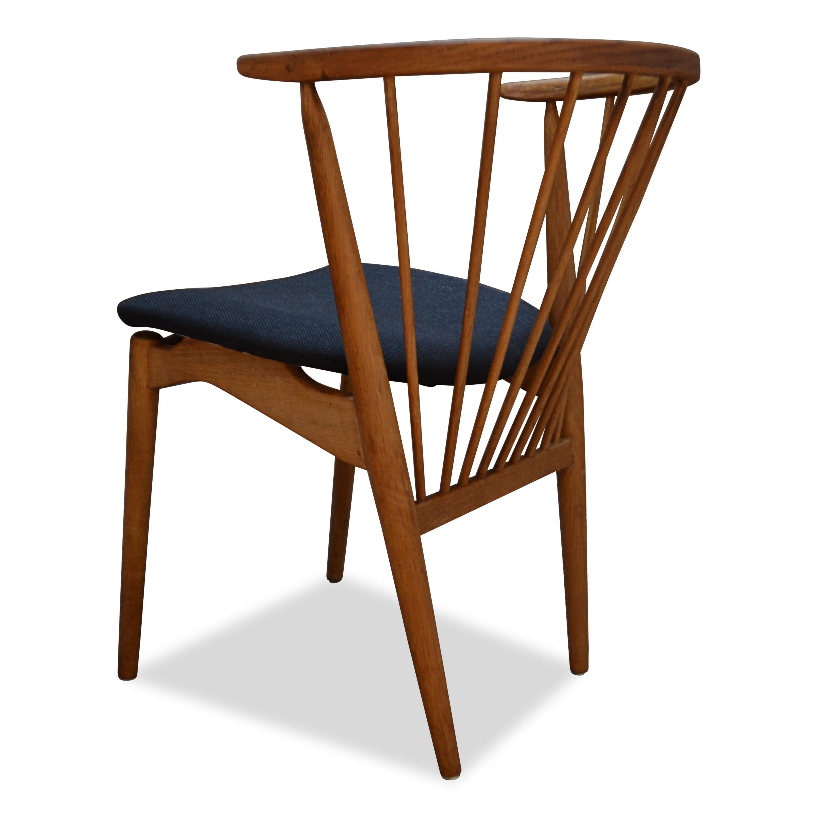 Chaises de salle à manger vintage en chêne design danois Helge Sibast no.6 en vente 2