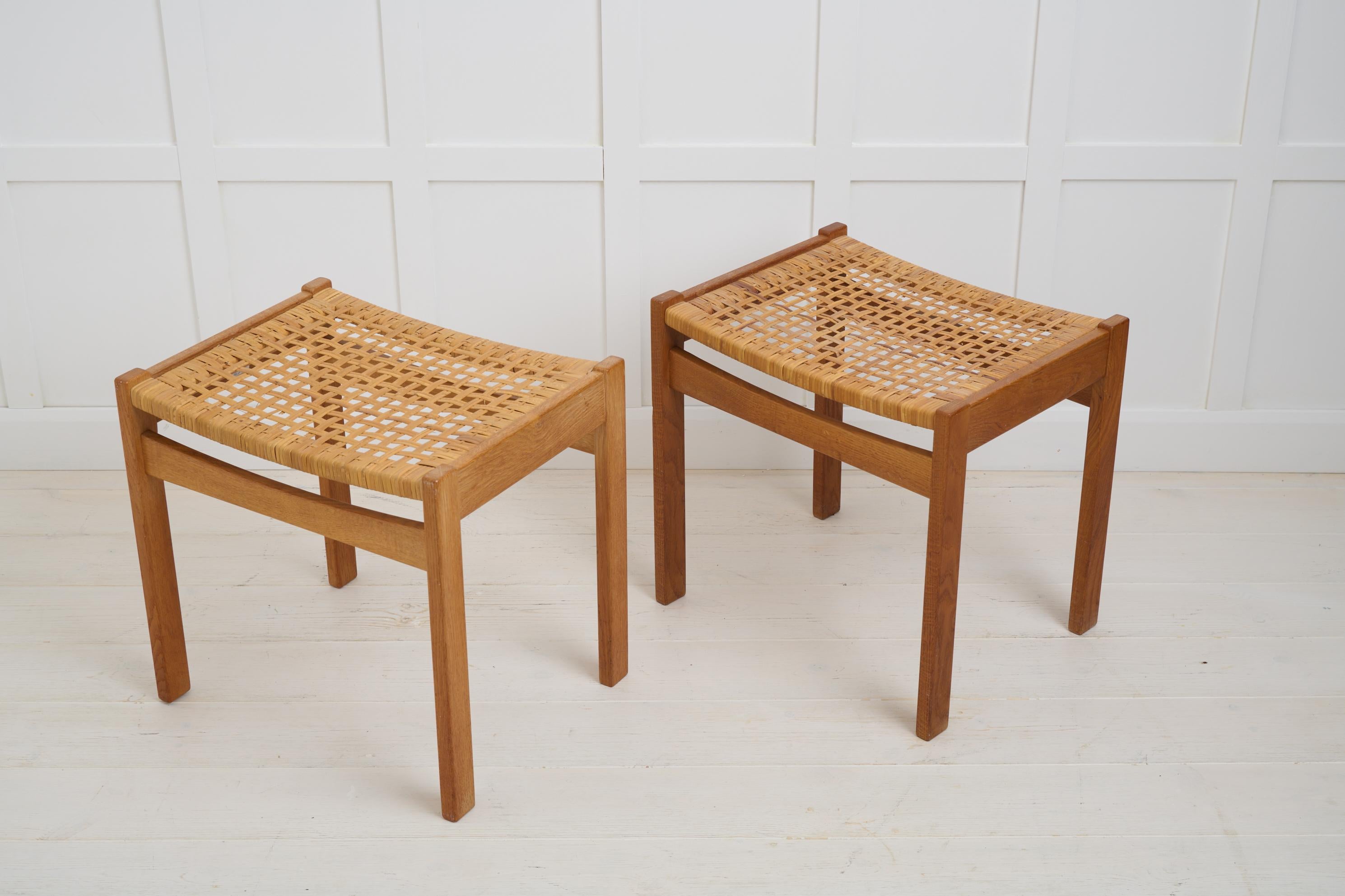 Pareja de reposapiés de diseño danés vintage de roble y ratán, moderno escandinavo en Bueno estado para la venta en Kramfors, SE