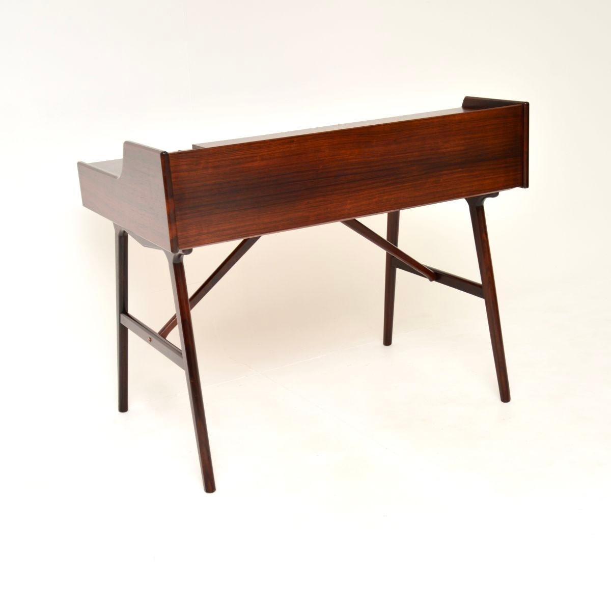 Metà XX secolo Scrivania danese vintage di Arne Wahl Iversen in vendita