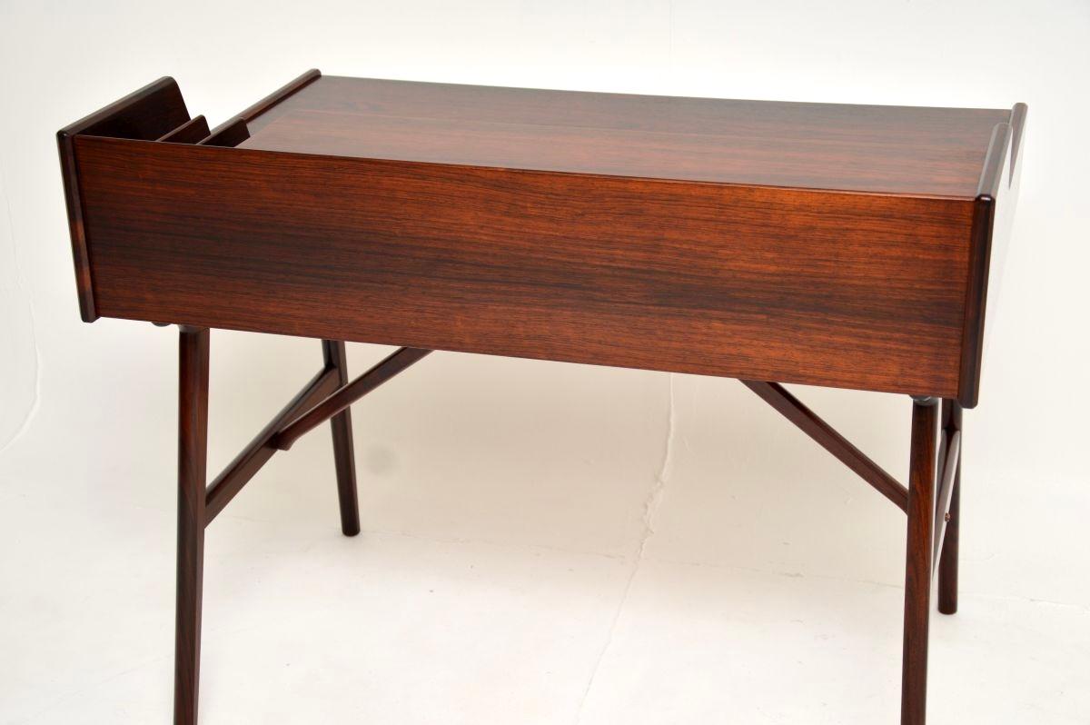 Legno Scrivania danese vintage di Arne Wahl Iversen in vendita