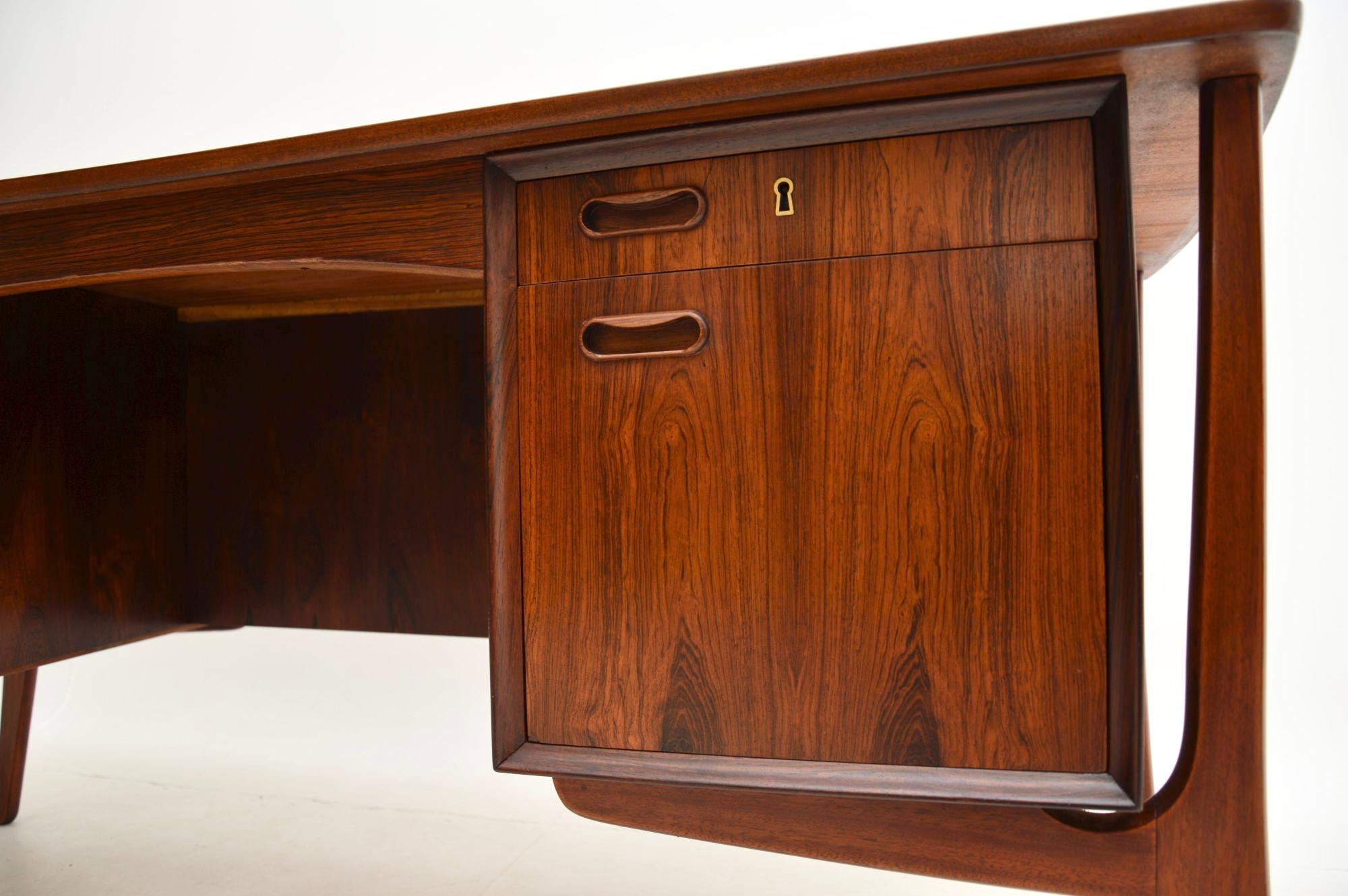 Vintage Danish Desk by Svend Aage Madsen for HP Hansen 4