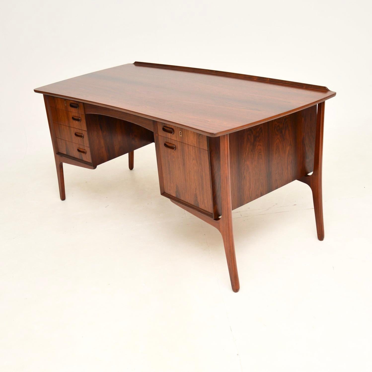 Vintage Danish Desk by Svend Aage Madsen for HP Hansen In Good Condition For Sale In London, GB