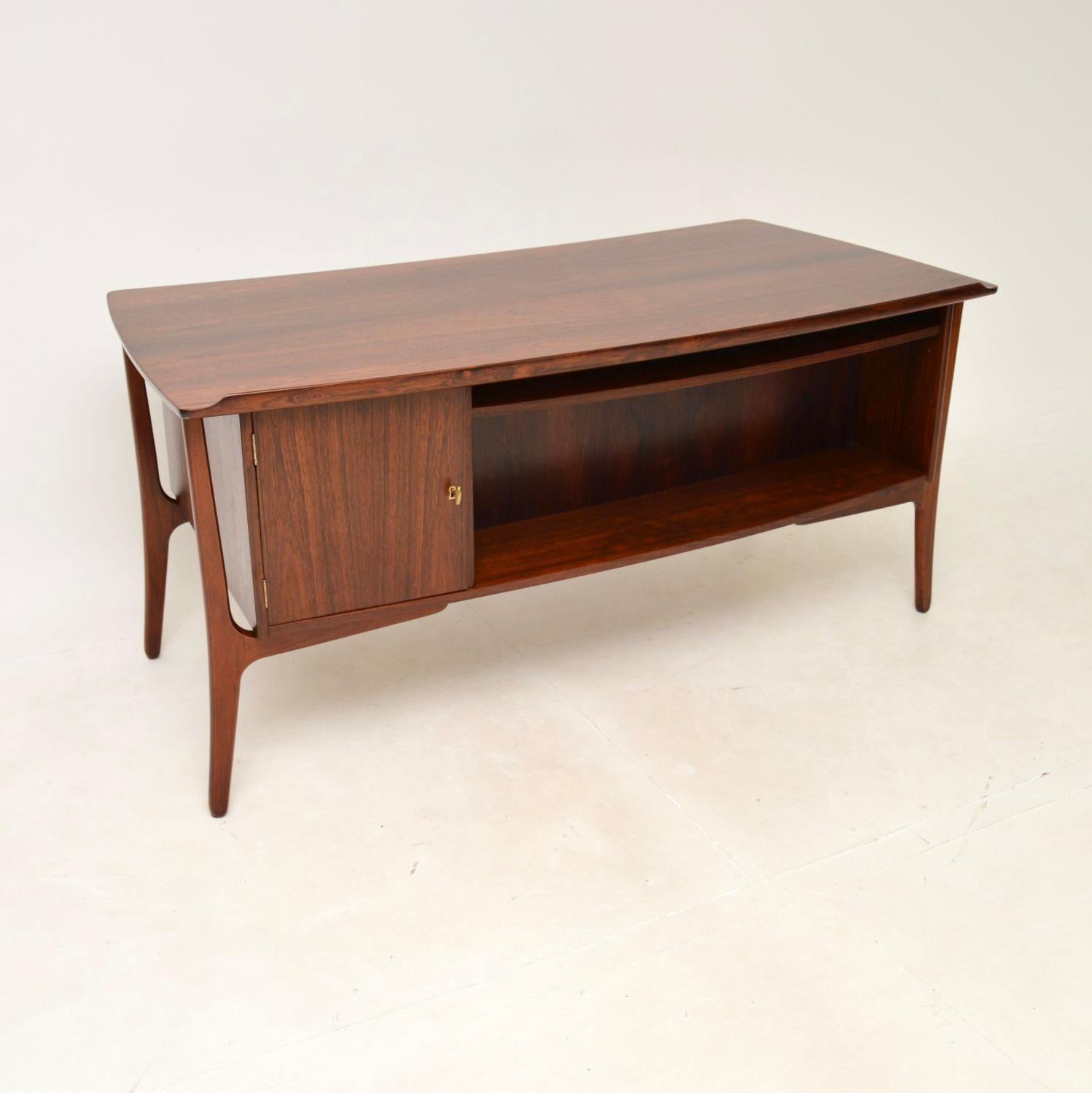 Wood Vintage Danish Desk by Svend Aage Madsen for HP Hansen For Sale