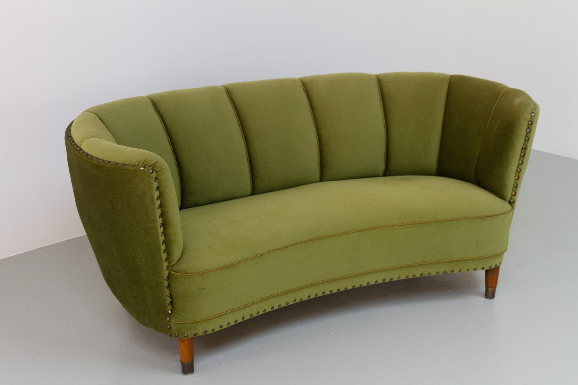 Vintage Danish Emerald Green Velvet Art Deco Banana Sofa, 1940s 7