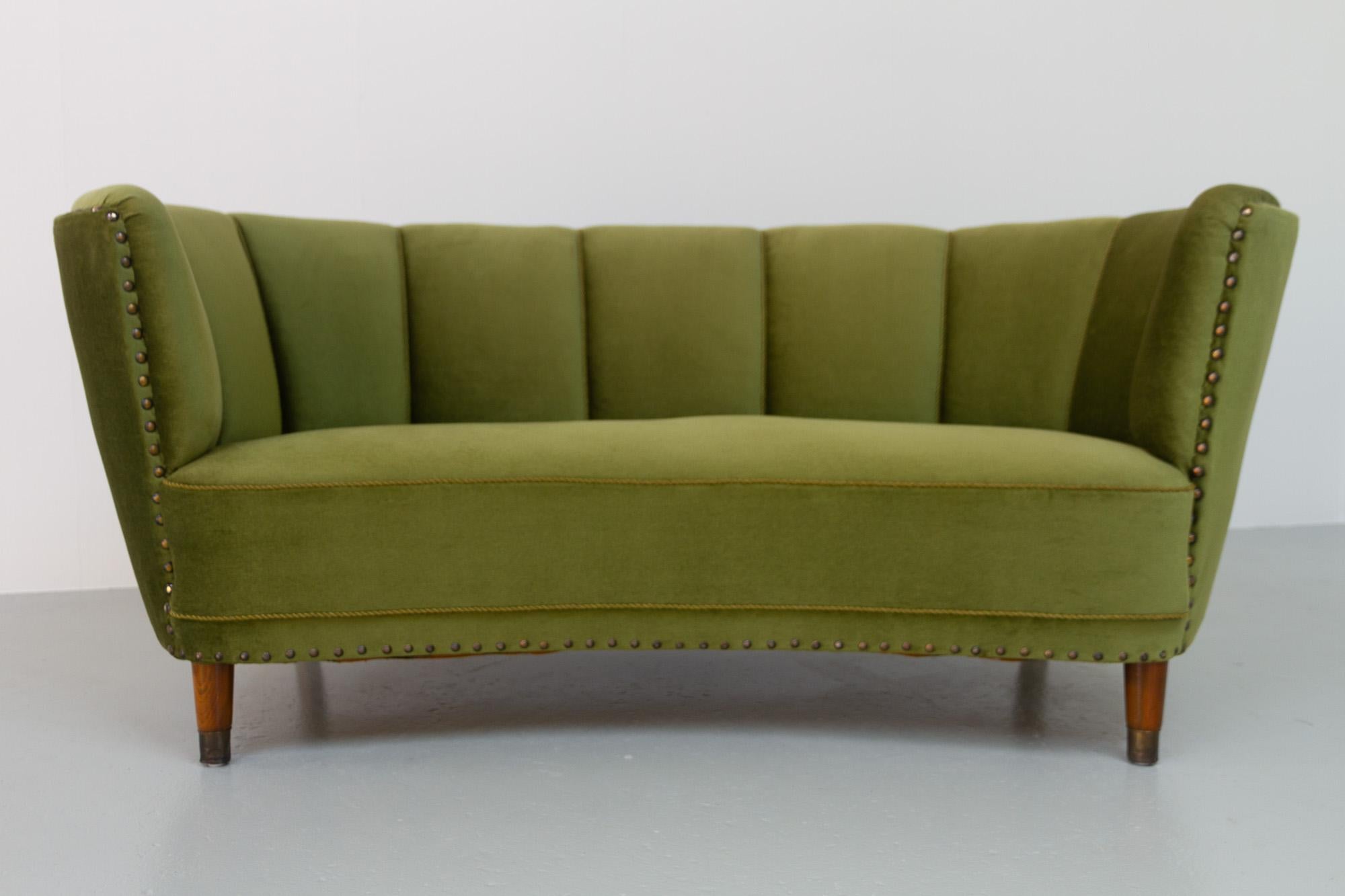 Vintage Danish Emerald Green Velvet Art Deco Banana Sofa, 1940s 10