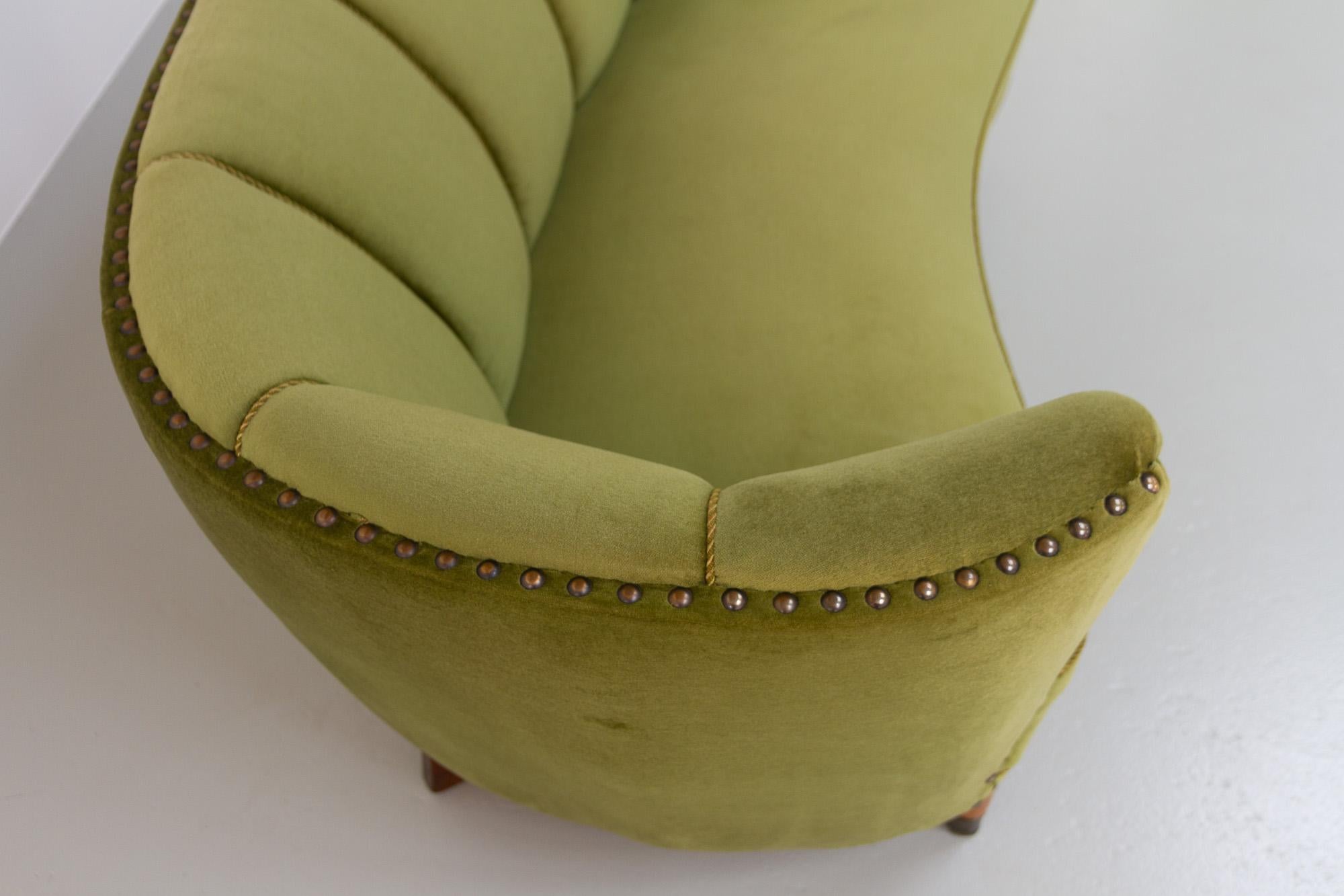 Vintage Danish Emerald Green Velvet Art Deco Banana Sofa, 1940s 1