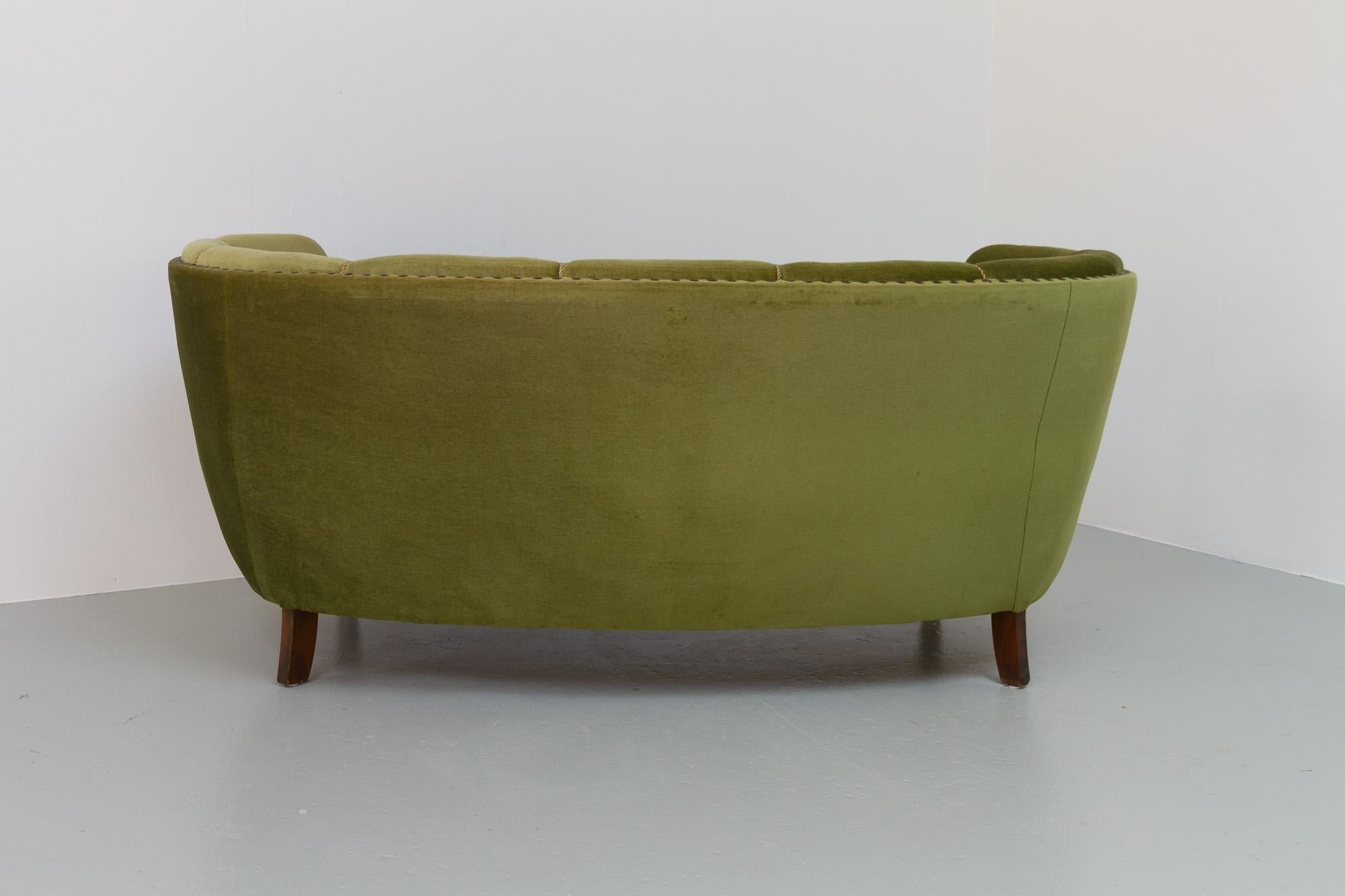 Vintage Danish Emerald Green Velvet Art Deco Banana Sofa, 1940s 3