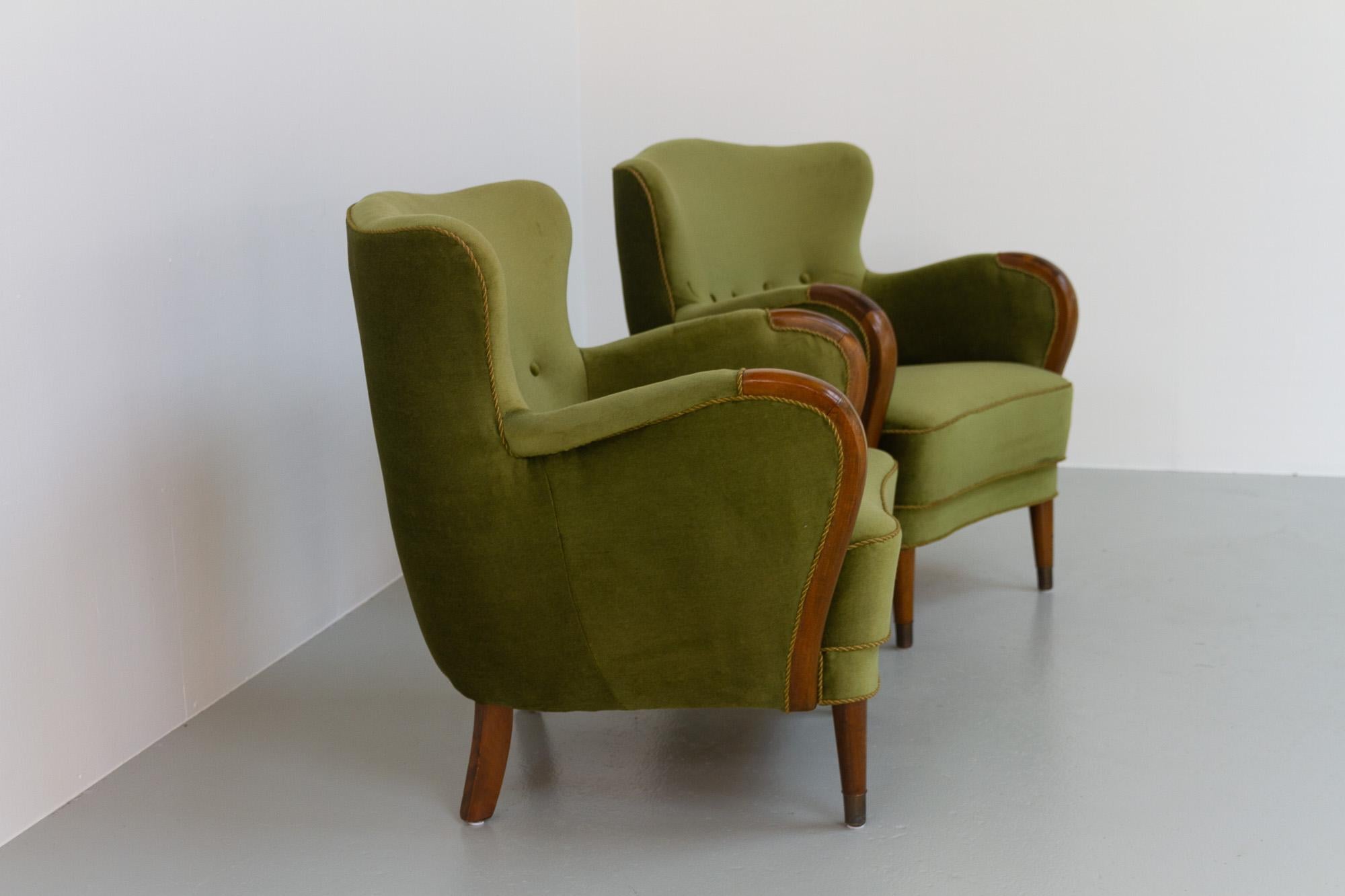 Vintage Danish Emerald Green Velvet Art Deco Lounge Chairs, 1940s, Set of 2 6