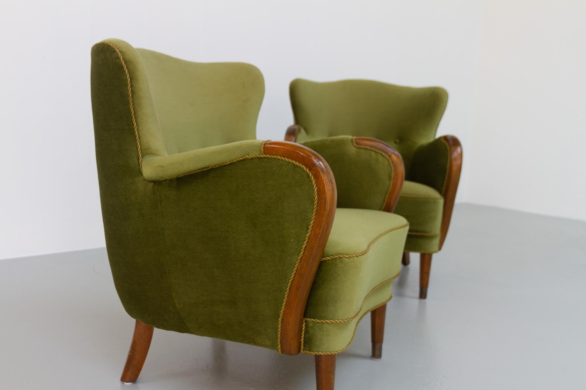 Vintage Danish Emerald Green Velvet Art Deco Lounge Chairs, 1940s, Set of 2 7
