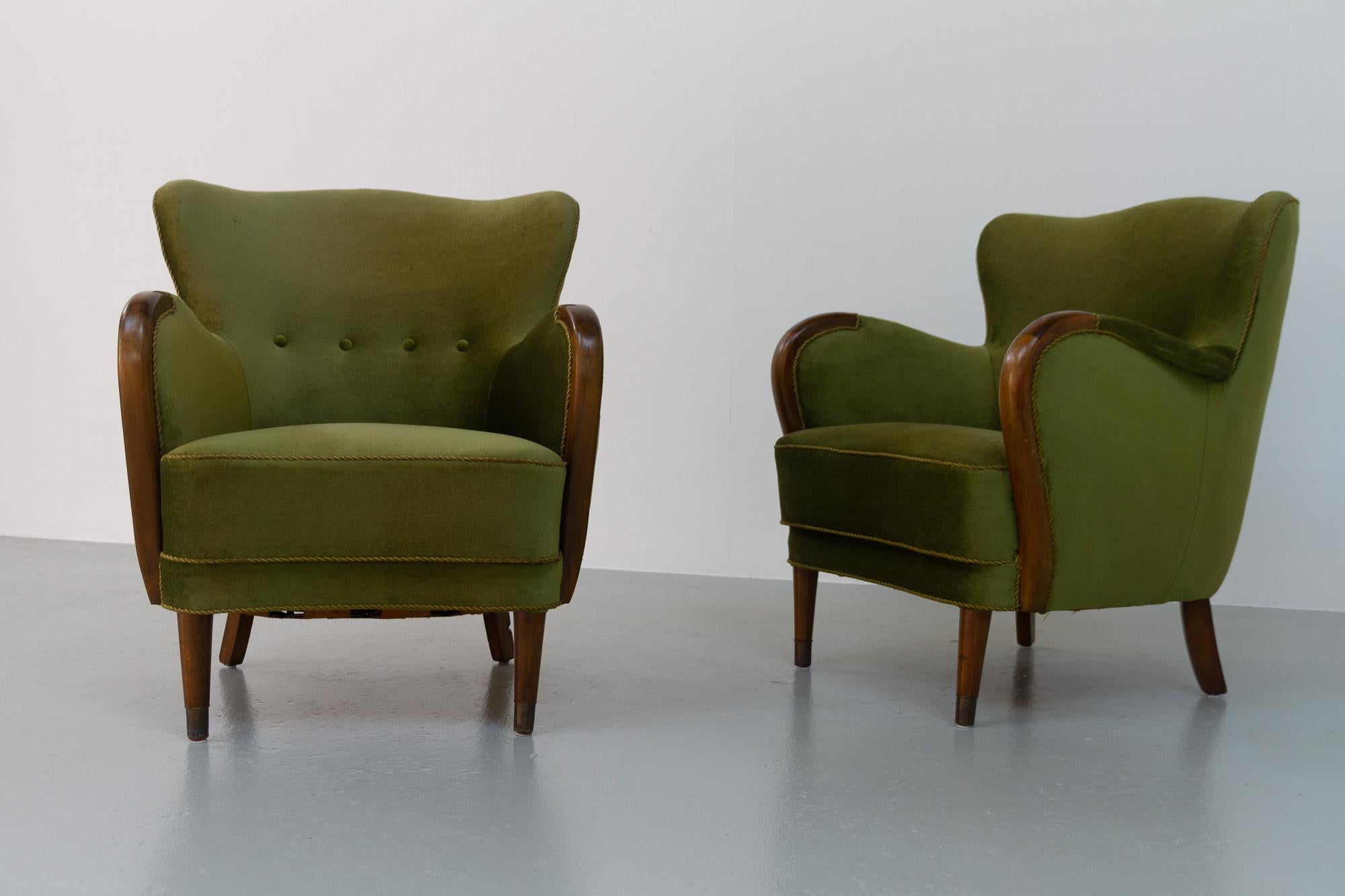 Vintage Danish Emerald Green Velvet Art Deco Lounge Chairs, 1940s, Set of 2 10