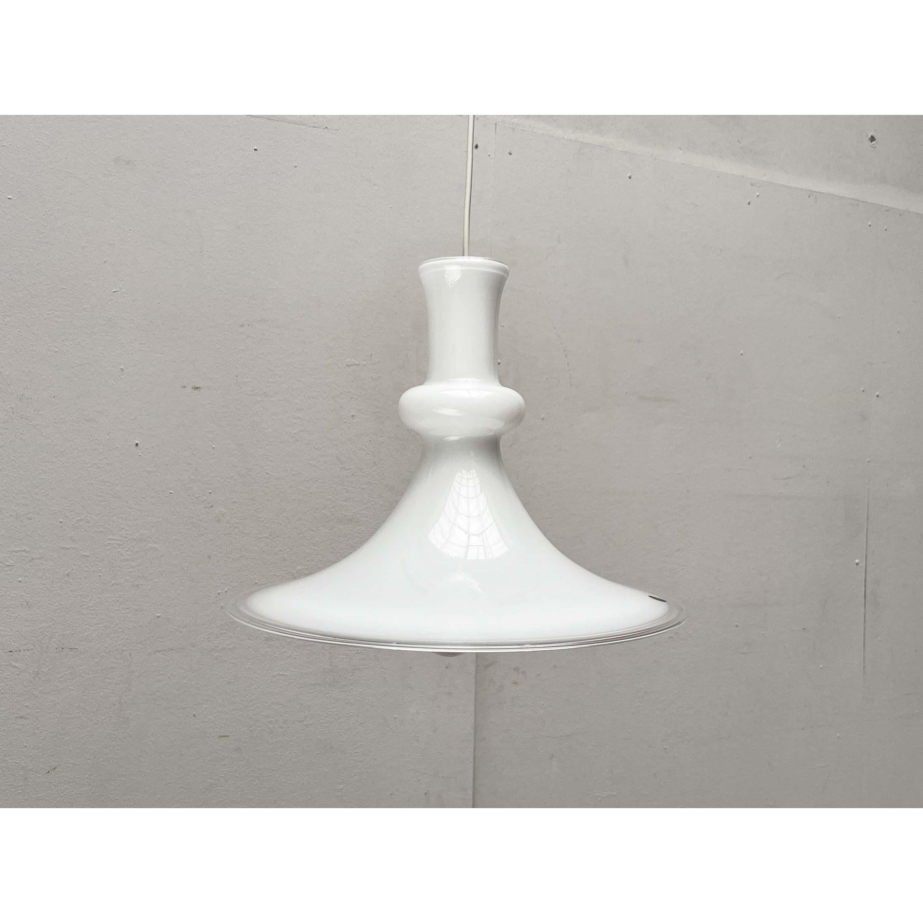 Vintage Dänische Etude Glas Pendelleuchte von Michael Bang für Royal Copenhagen im Angebot 3