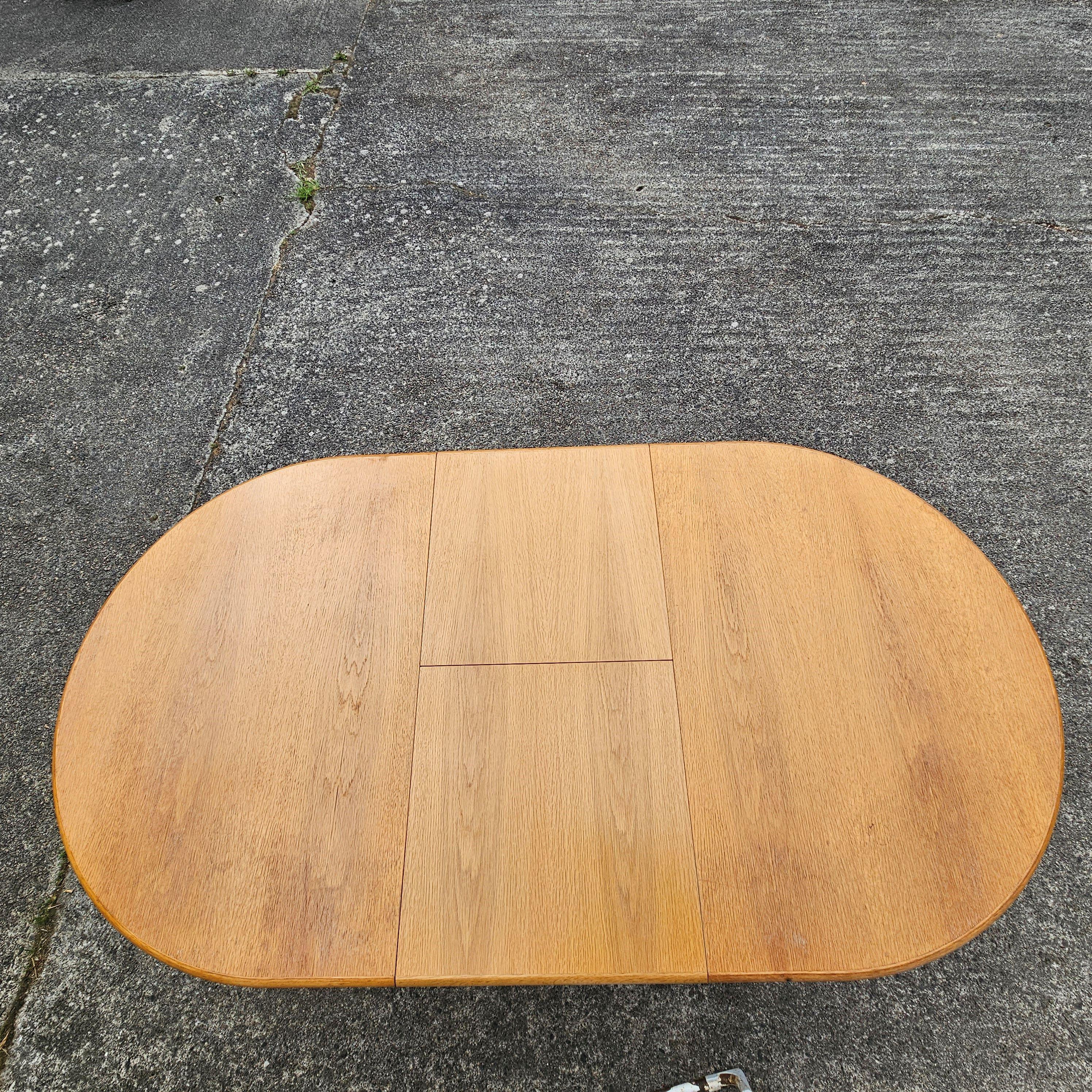 Vintage Danish extendable Dining Table-Postmodern Dining Table - 80s For Sale 6