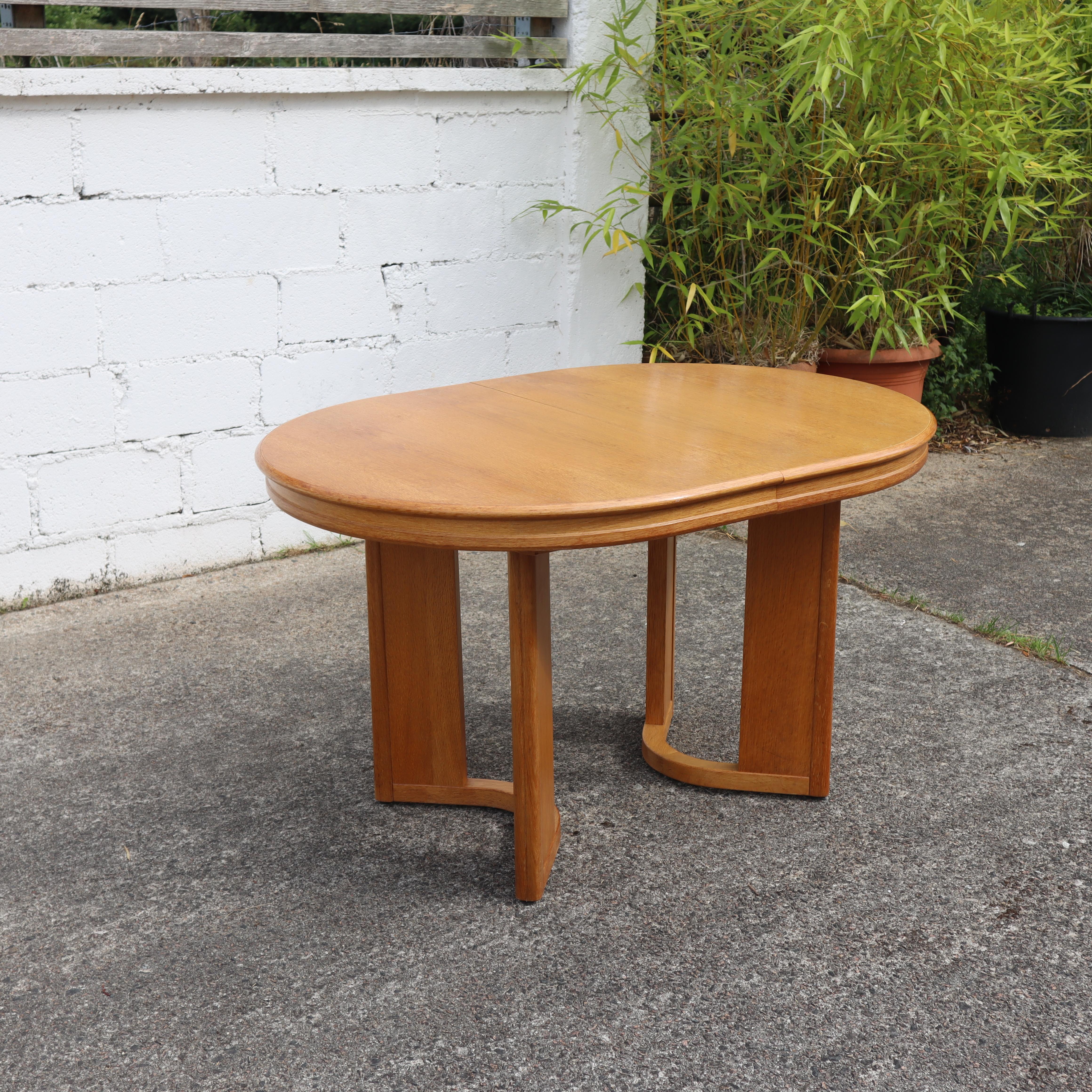 Vintage Danish extendable Dining Table-Postmodern Dining Table - 80s For Sale 12