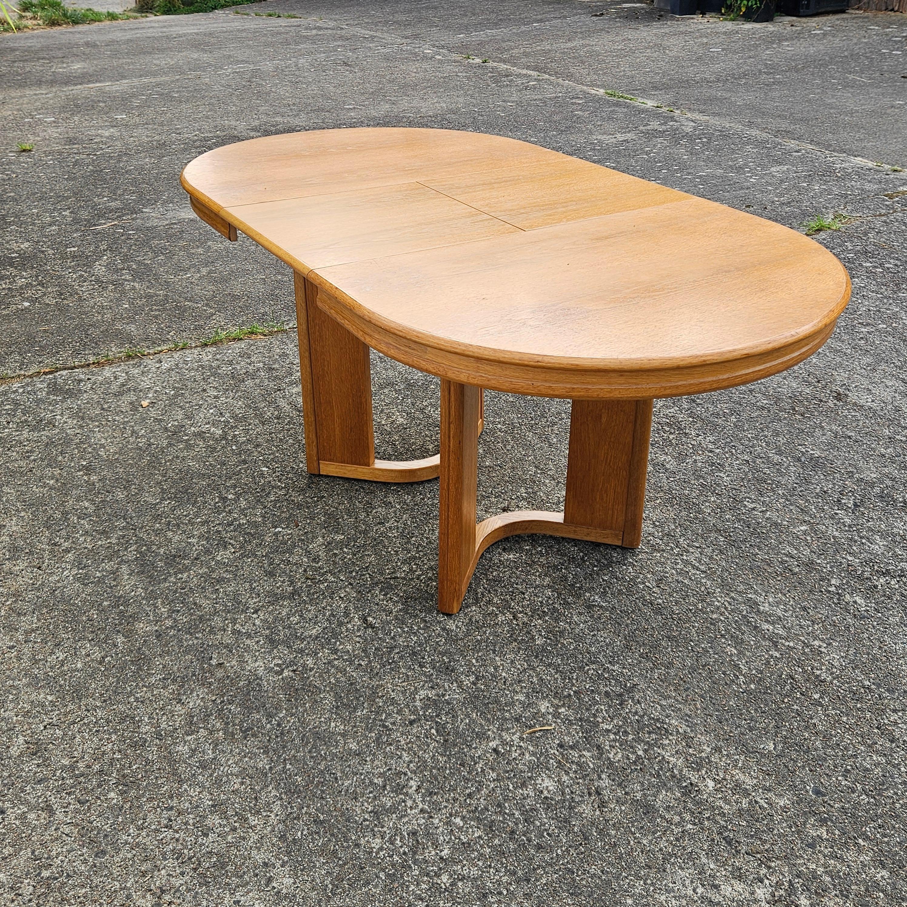 Vintage Danish extendable Dining Table-Postmodern Dining Table - 80s In Good Condition For Sale In Bussiere Dunoise, Nouvel Aquitaine