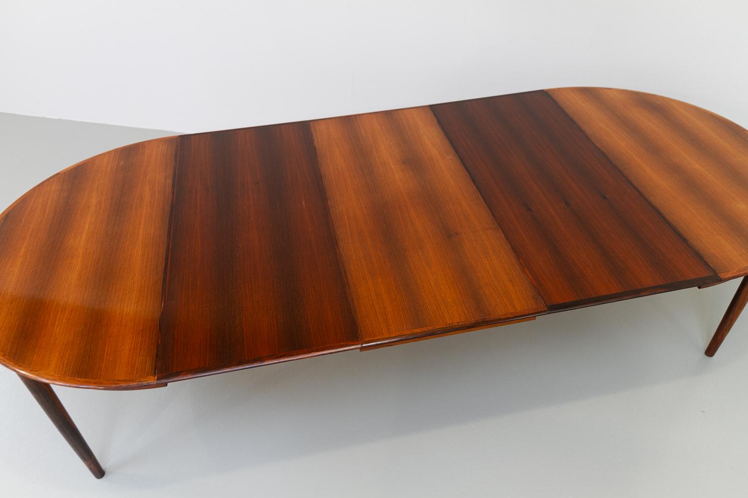 Vintage Danish Extendable Rosewood Dining Table by Skovby, 1960s.  For Sale 15