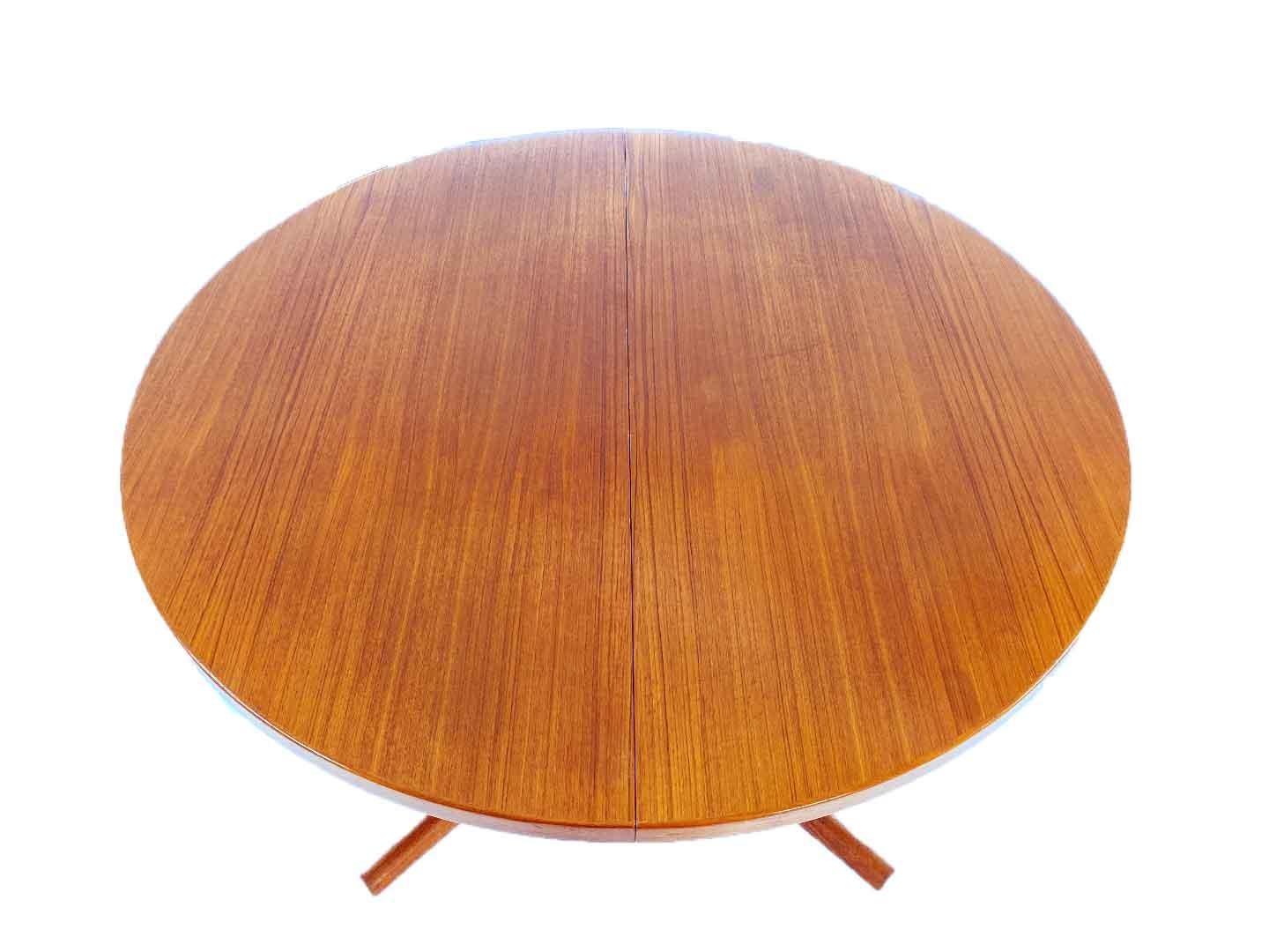 Mid-20th Century Vintage Danish Extendable Round Dining Table by Gudme Møbelfabrik, 1960s