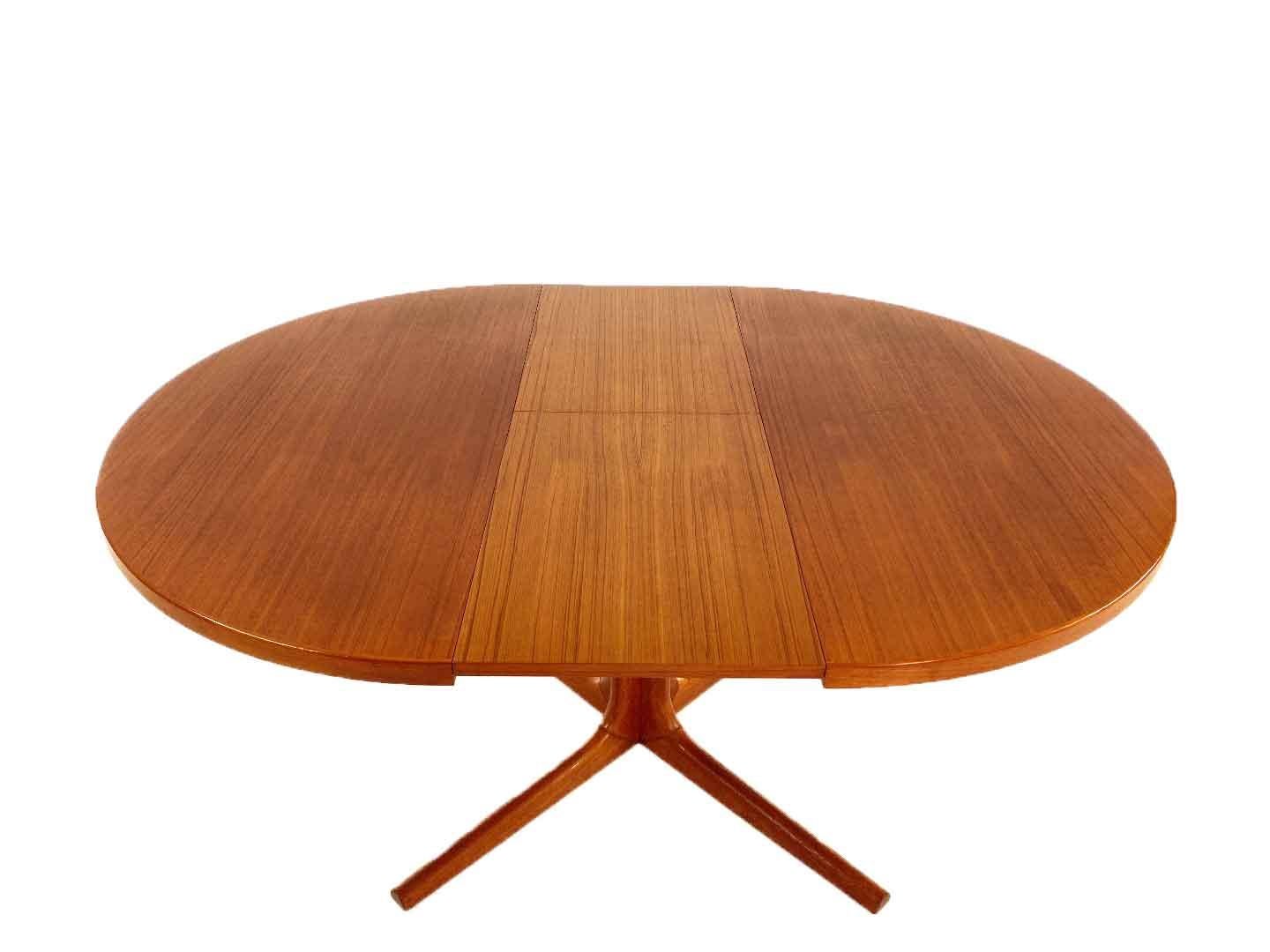 Vintage Danish Extendable Round Dining Table by Gudme Møbelfabrik, 1960s 2