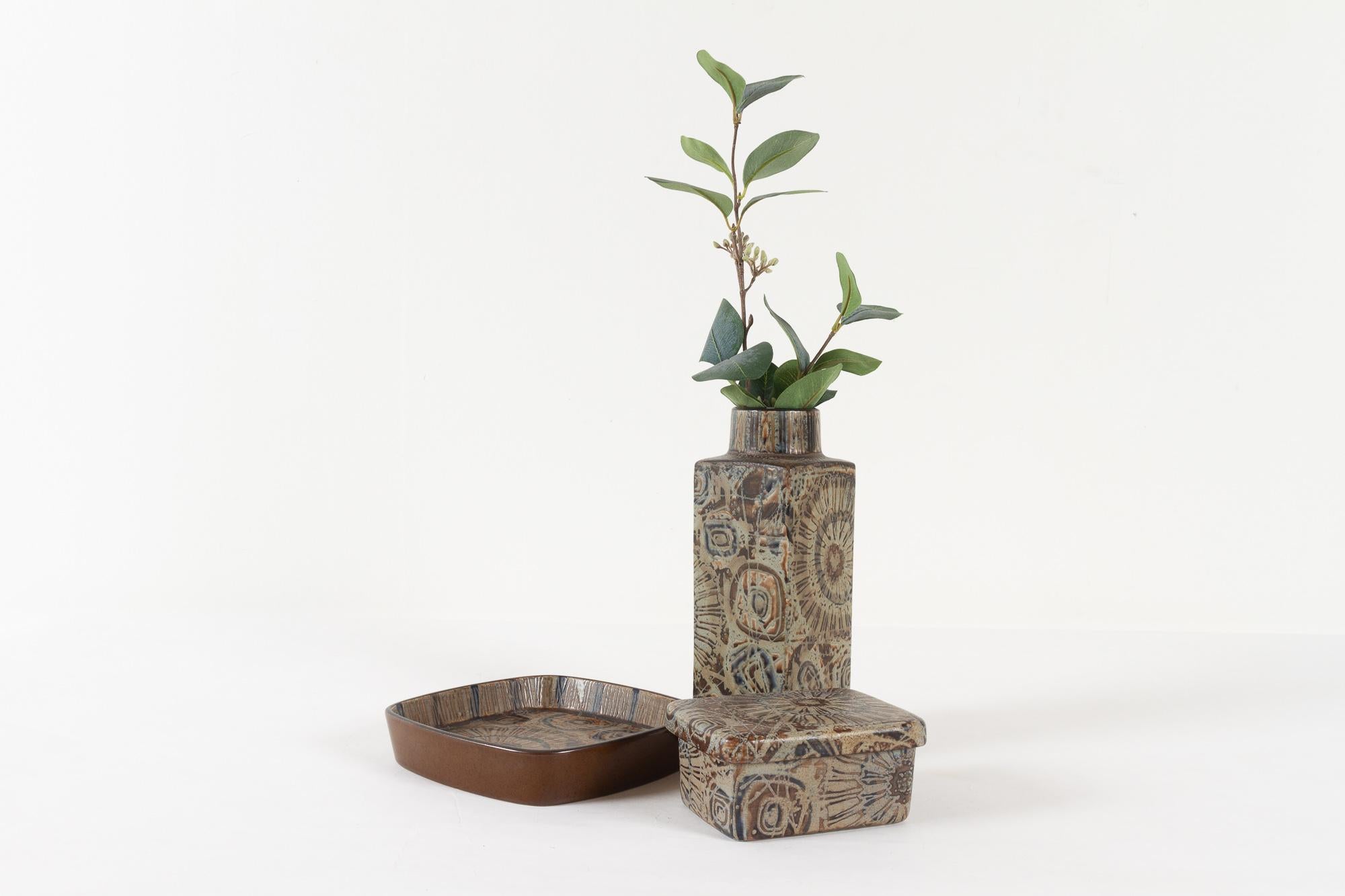Dänische Fayance Baca-Vase und -Schalen von Nils Thorsson, 1970er Jahre im Angebot 8