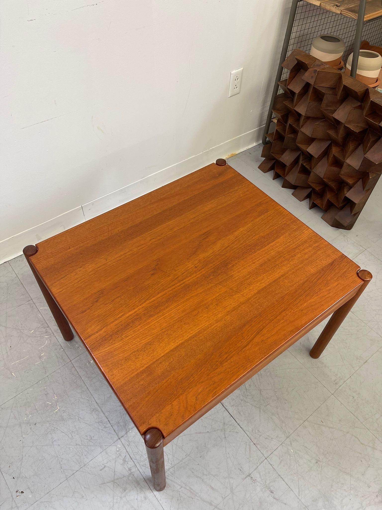 Late 20th Century Vintage Danish Flip Top Coffee Table With Circle Accents. For Sale