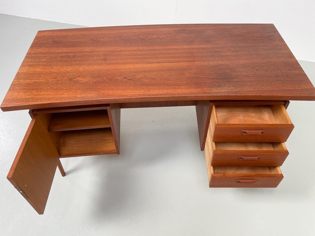 Mid-Century Modern Vintage Danish Freestanding Teak Desk with Floating Curved Top, 1960s