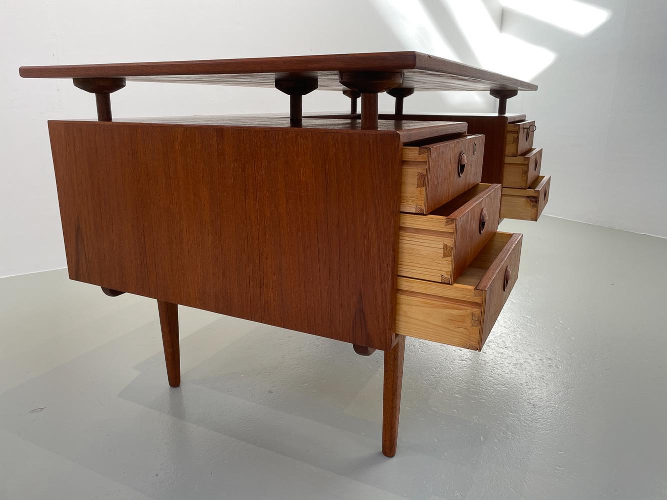 Vintage Danish Freestanding Teak Desk with Floating Top, 1950s. For Sale 2