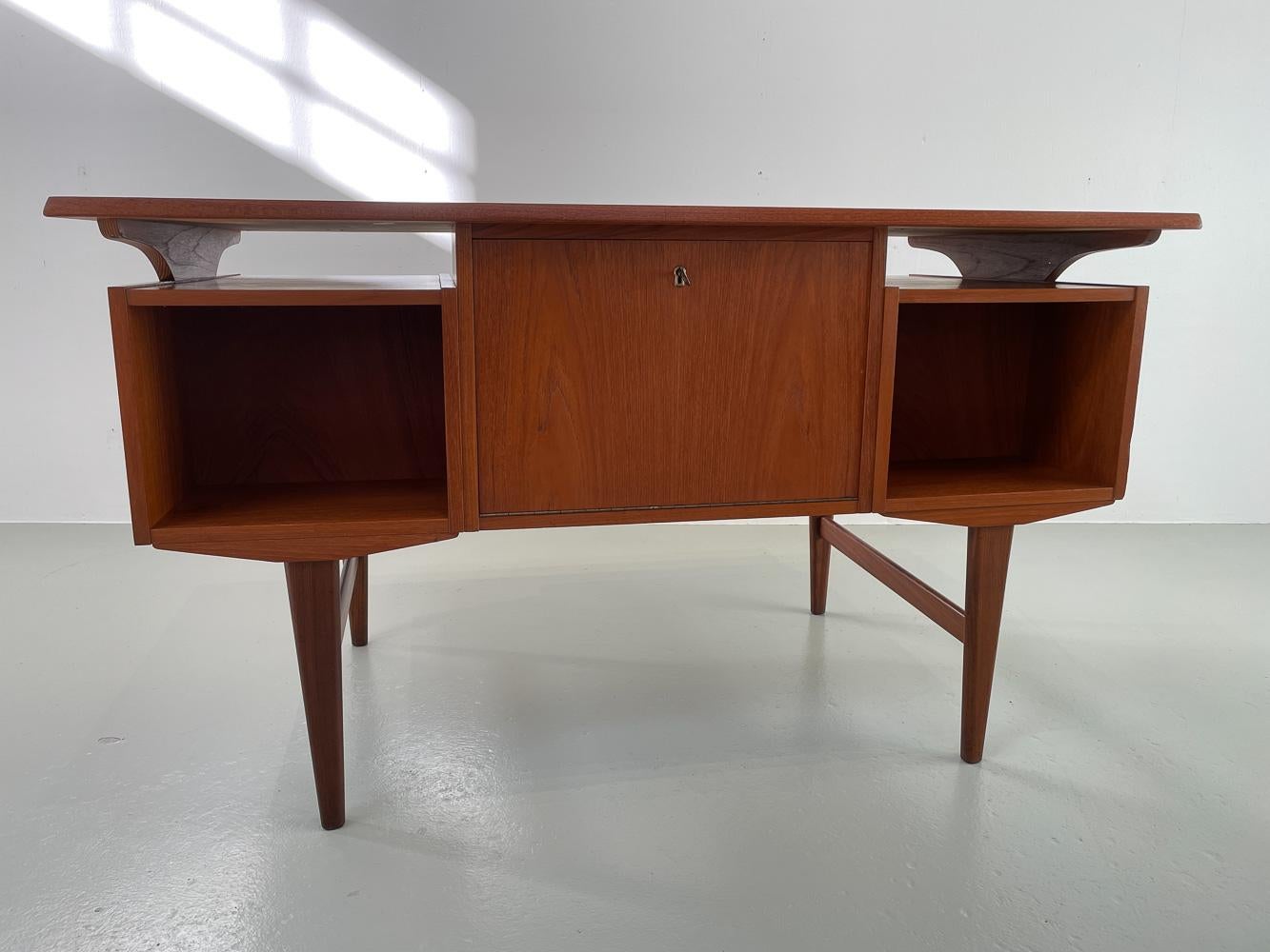 Vintage Danish Freestanding Teak Desk with Floating Top, 1960s. 6