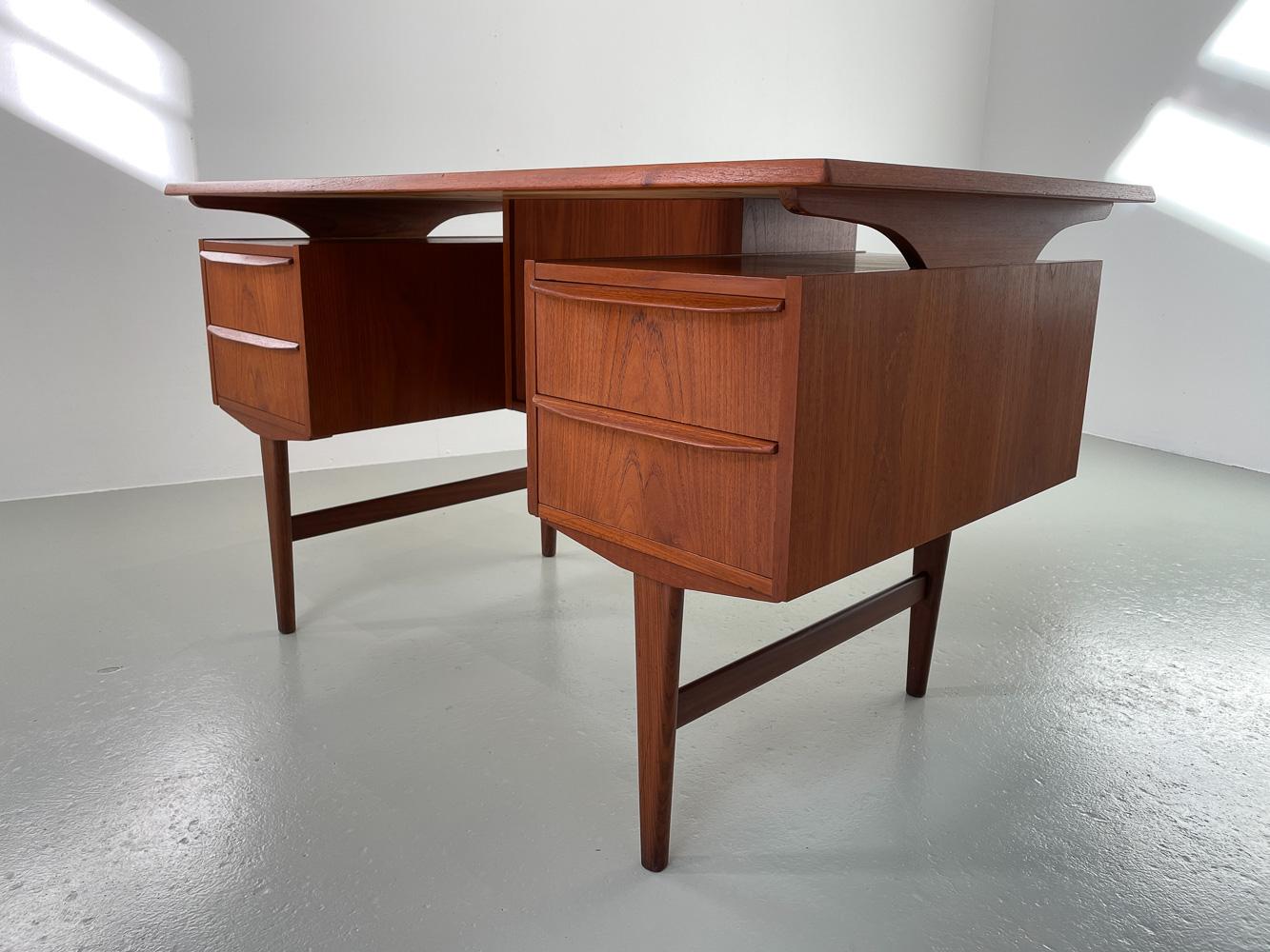 Vintage Danish Freestanding Teak Desk with Floating Top, 1960s. 3