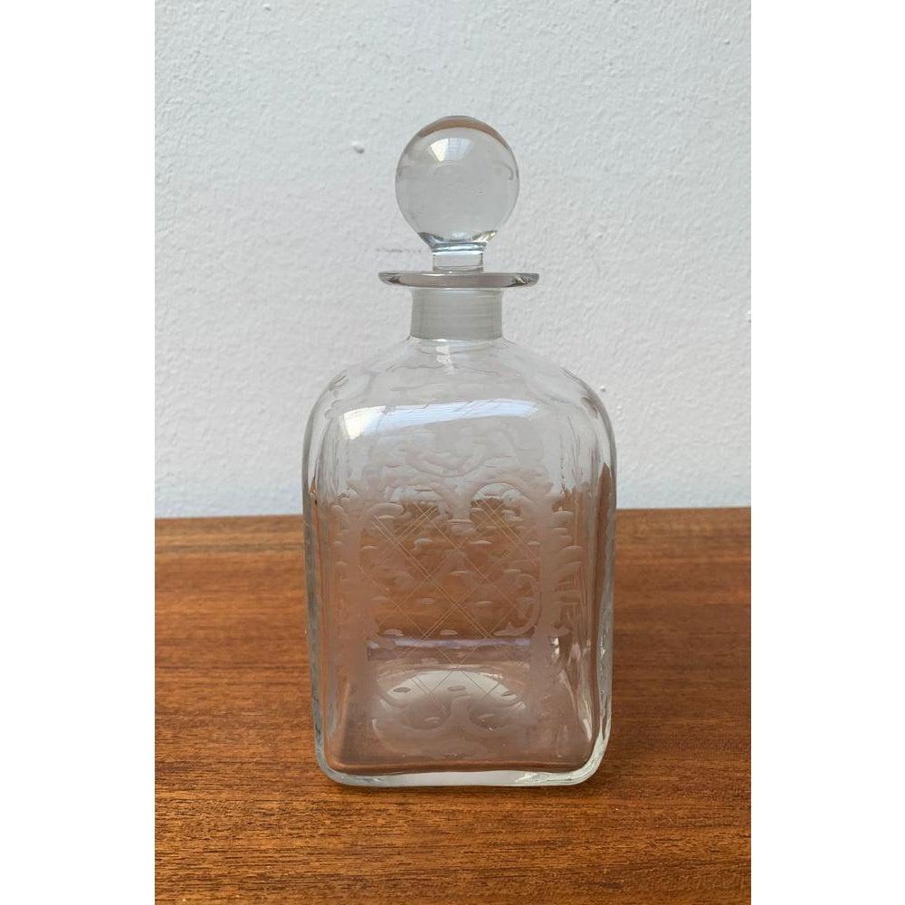 Bouteille de verre danoise vintage avec gravure en vente 5