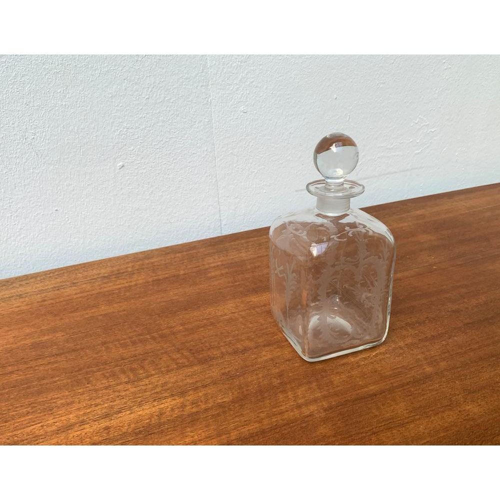 Bouteille de verre danoise vintage avec gravure Excellent état - En vente à Hamburg, DE