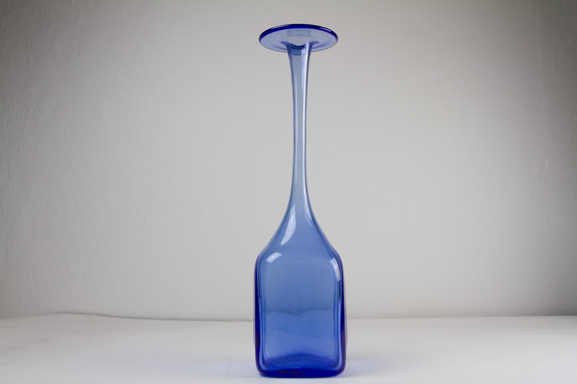 Dänische Glasvasen „Sapphire Blue“ von Holmegaard. Satz von 4. (Geblasenes Glas) im Angebot