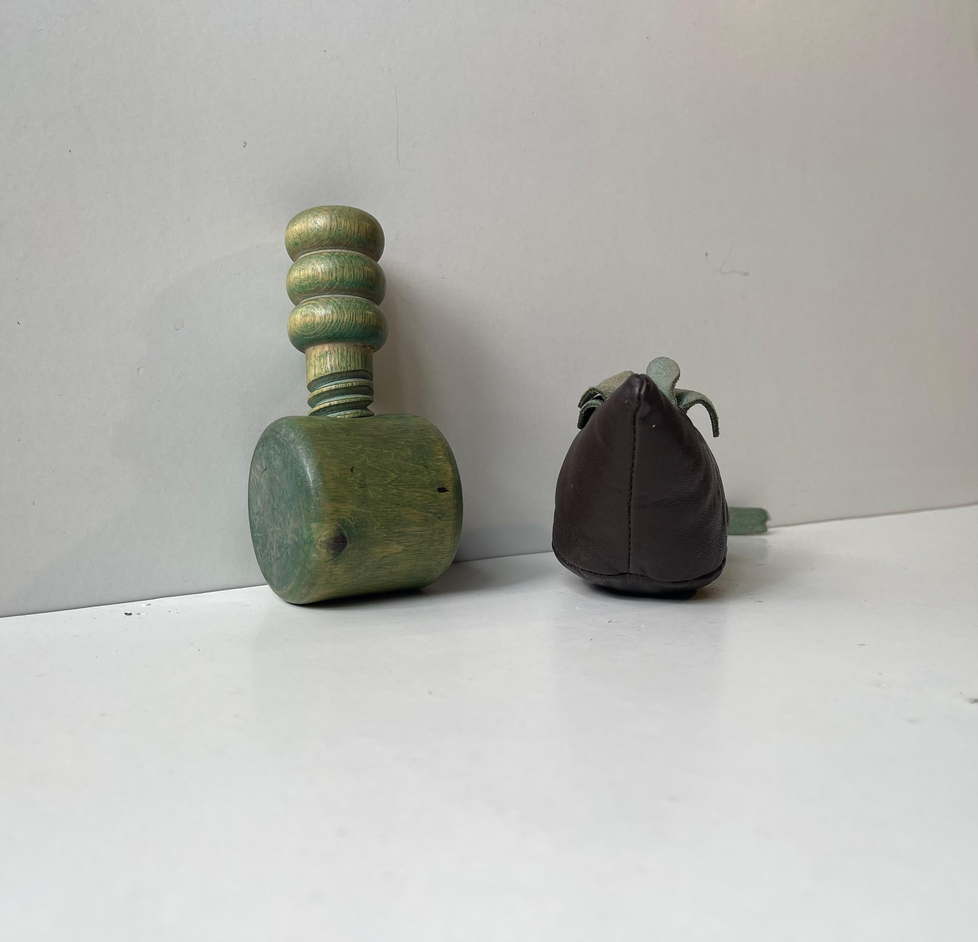 Dipinto Schiaccianoci danese vintage Greene & Greene Greene & Ratto, anni '70 in vendita