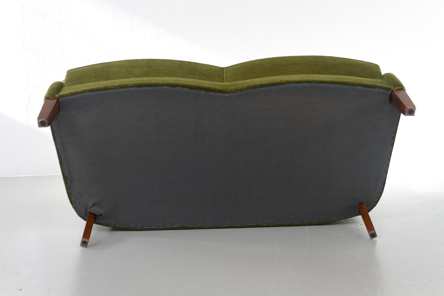Vintage Danish Green Velvet Sofa, 1940s. 11